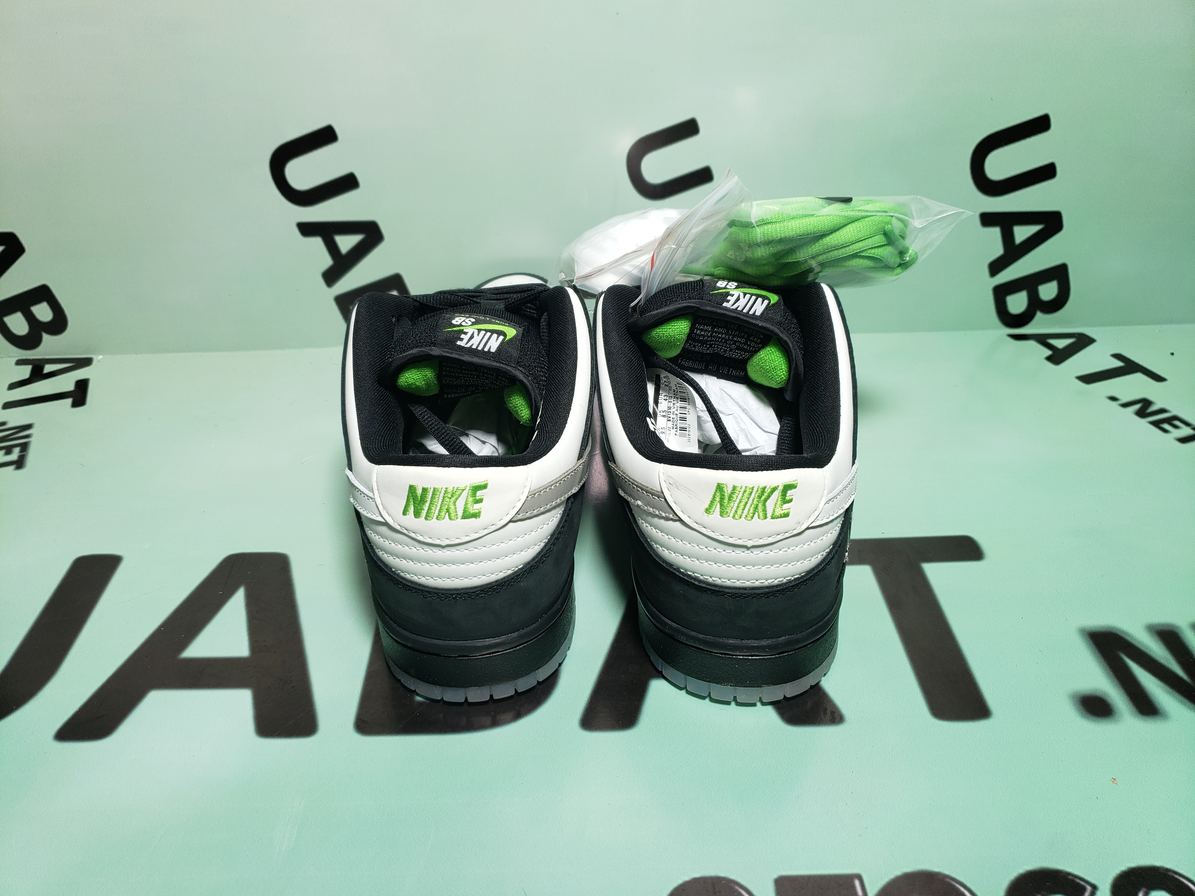 OG SB Dunk Low Staple Panda Pigeon ,BV1310-013