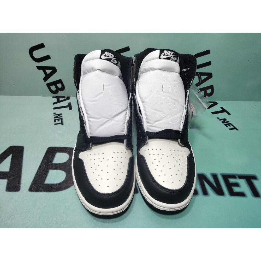 OG Jordan 1 Retro High Dark Mocha,555088-105