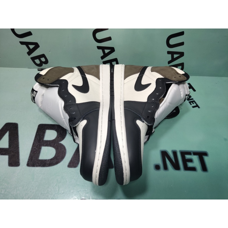 OG Jordan 1 Retro High Dark Mocha,555088-105