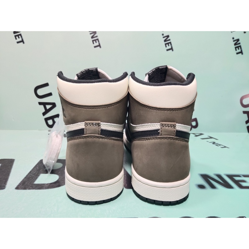 OG Jordan 1 Retro High Dark Mocha,555088-105