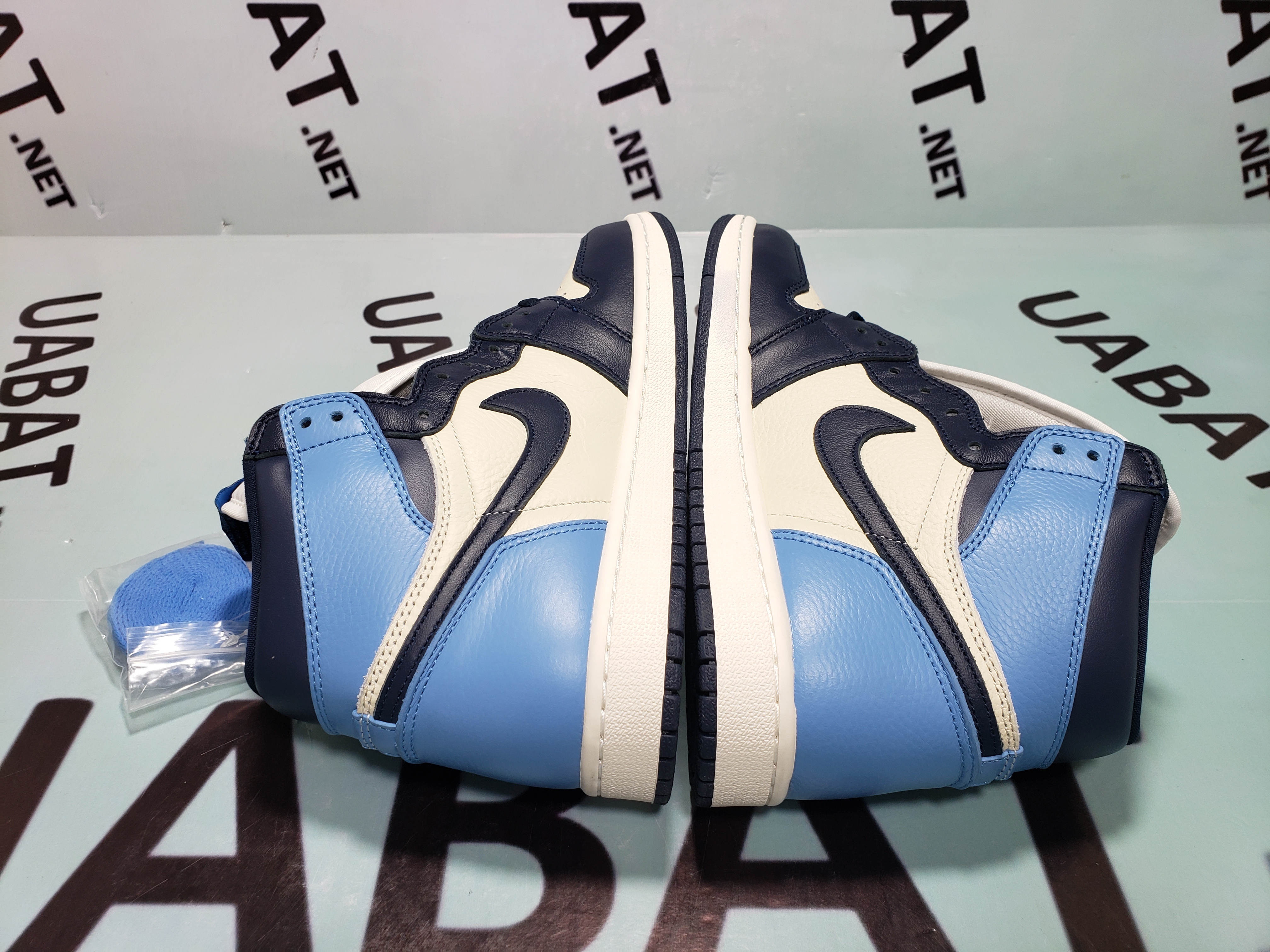 OG Jordan 1 Retro High Obsidian UNC,555088-140