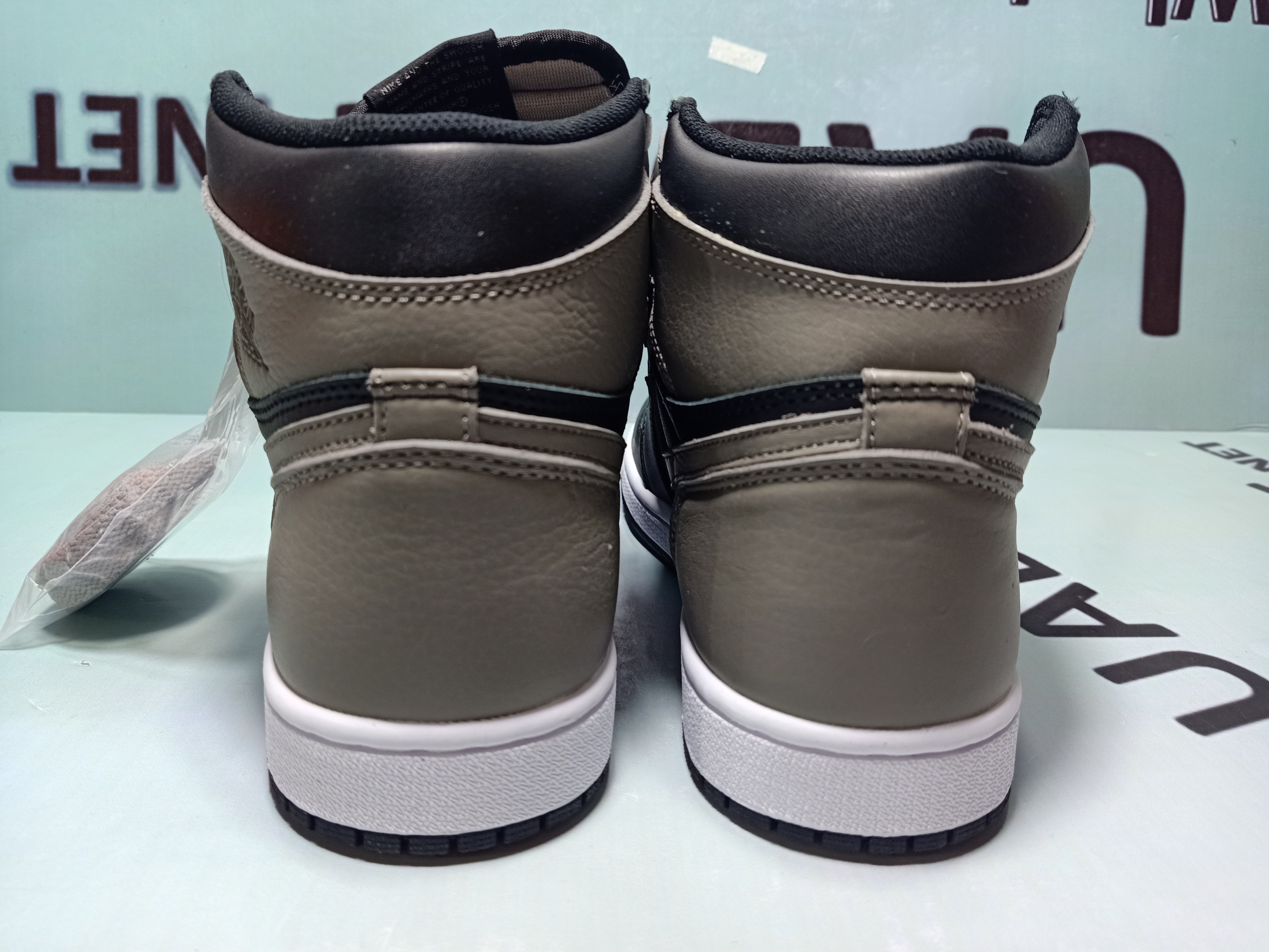 OG Jordan 1 Retro High Shadow (2018),555088-013