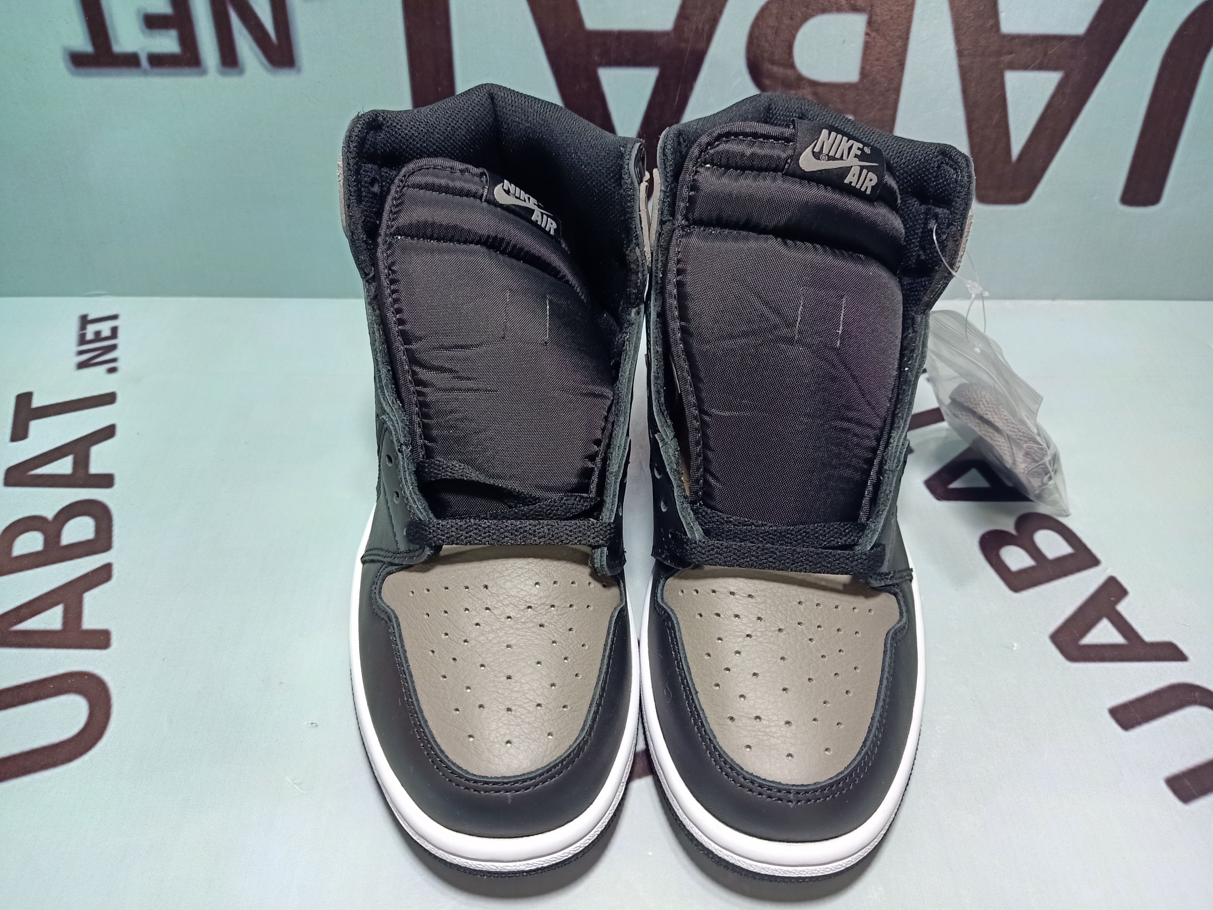 OG Jordan 1 Retro High Shadow (2018),555088-013