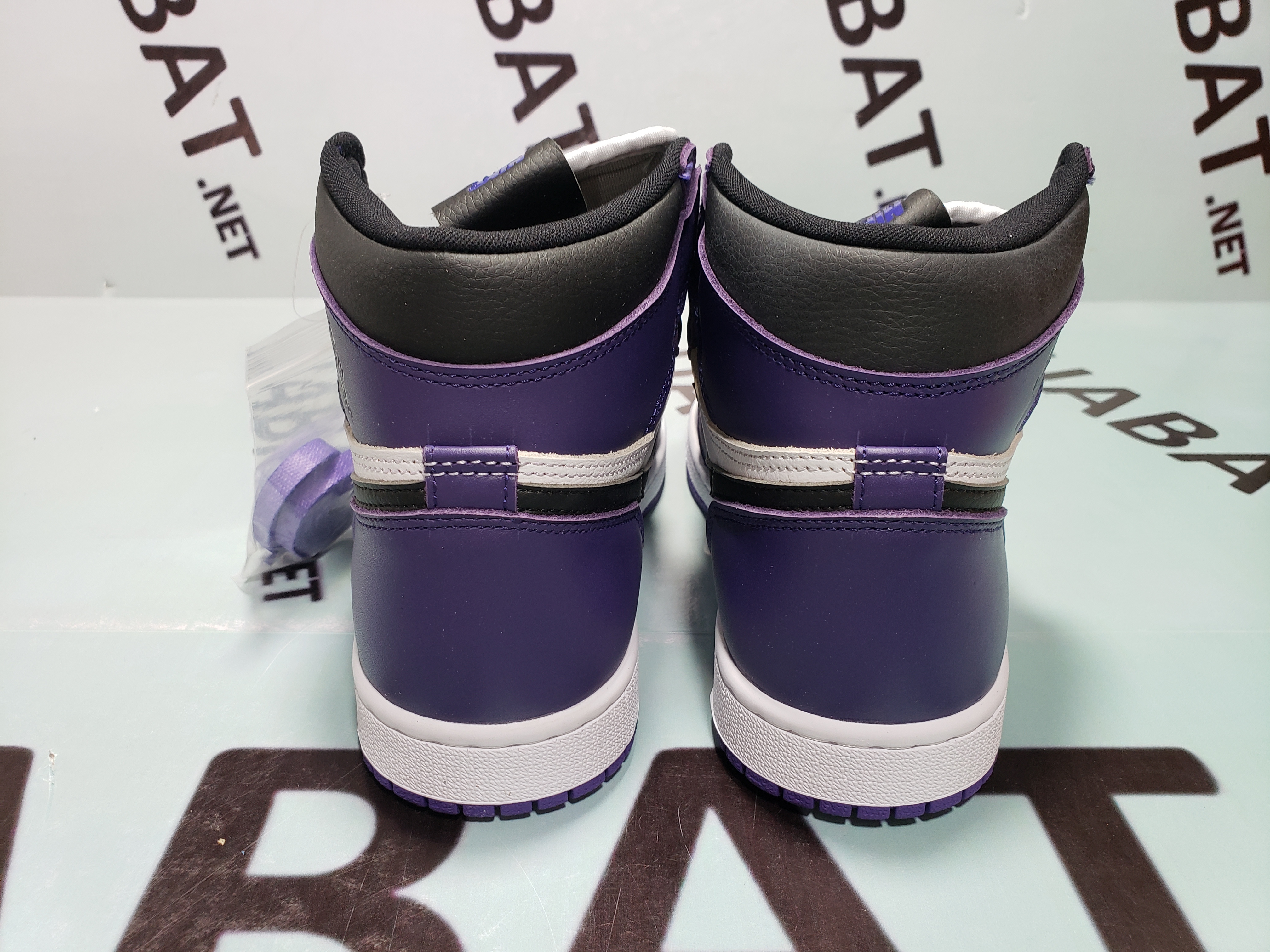 OG Jordan 1 Retro High Court Purple White,555088-500