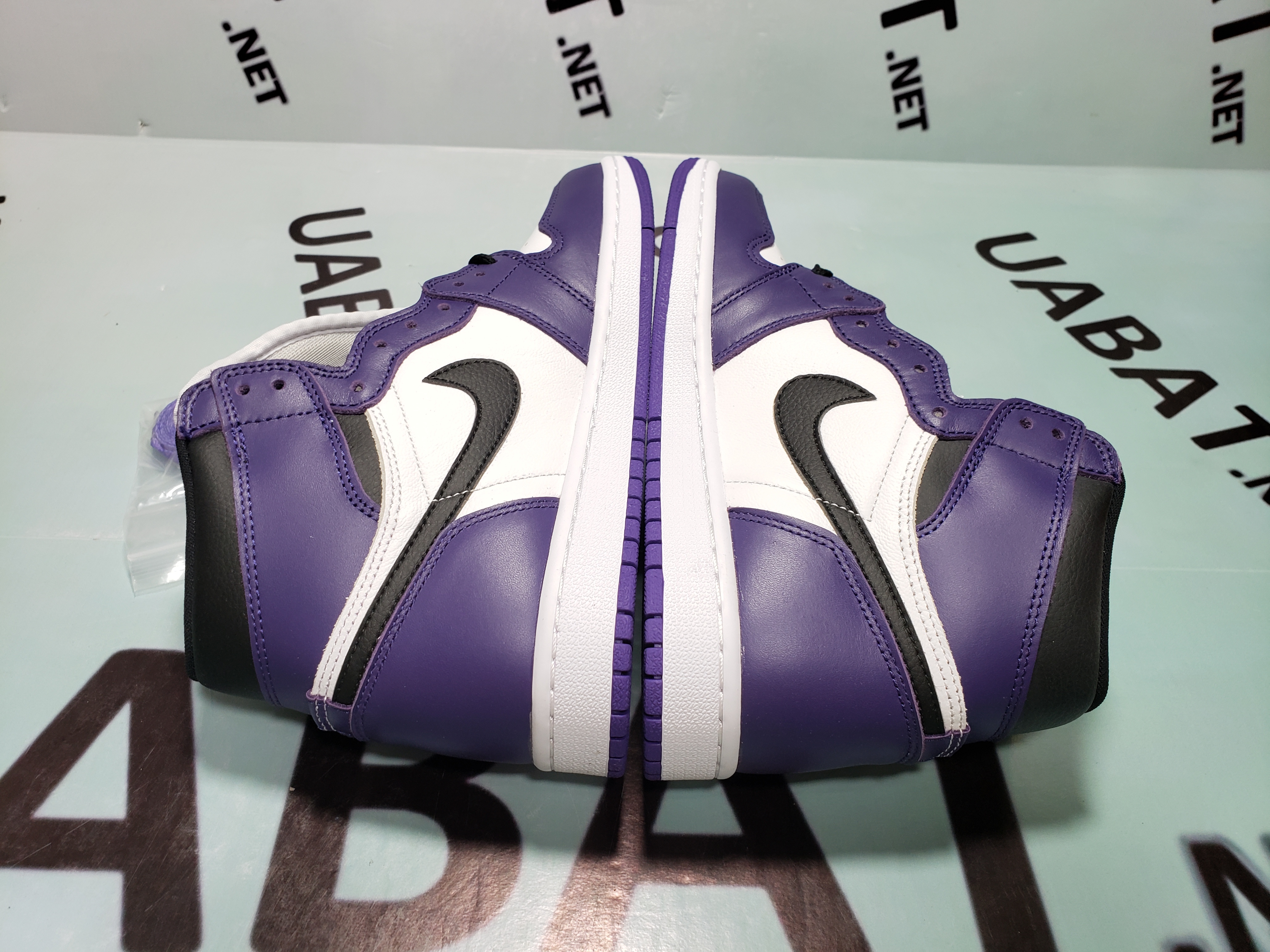 OG Jordan 1 Retro High Court Purple White,555088-500