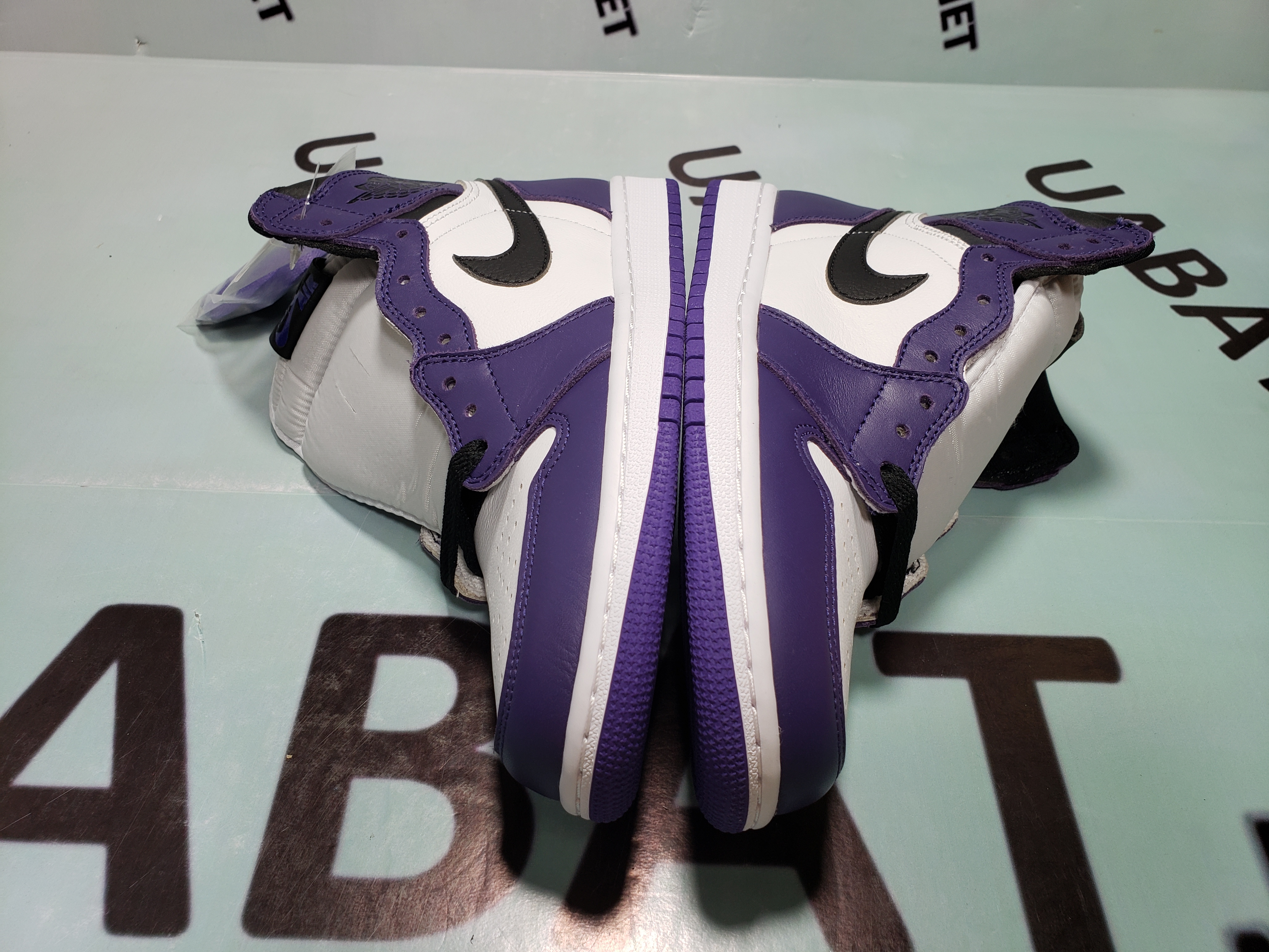 OG Jordan 1 Retro High Court Purple White,555088-500