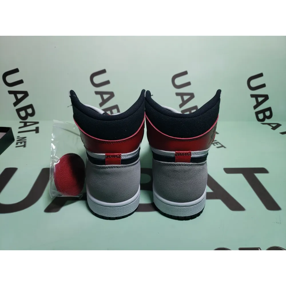 OG Jordan 1 Retro High Light Smoke Grey,555088-126