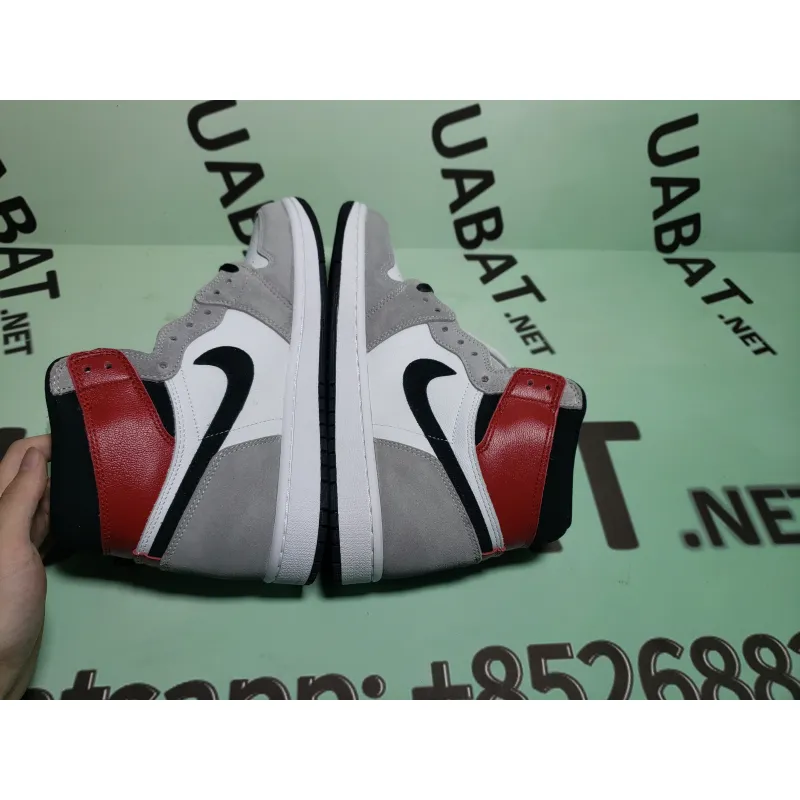 OG Jordan 1 Retro High Light Smoke Grey,555088-126