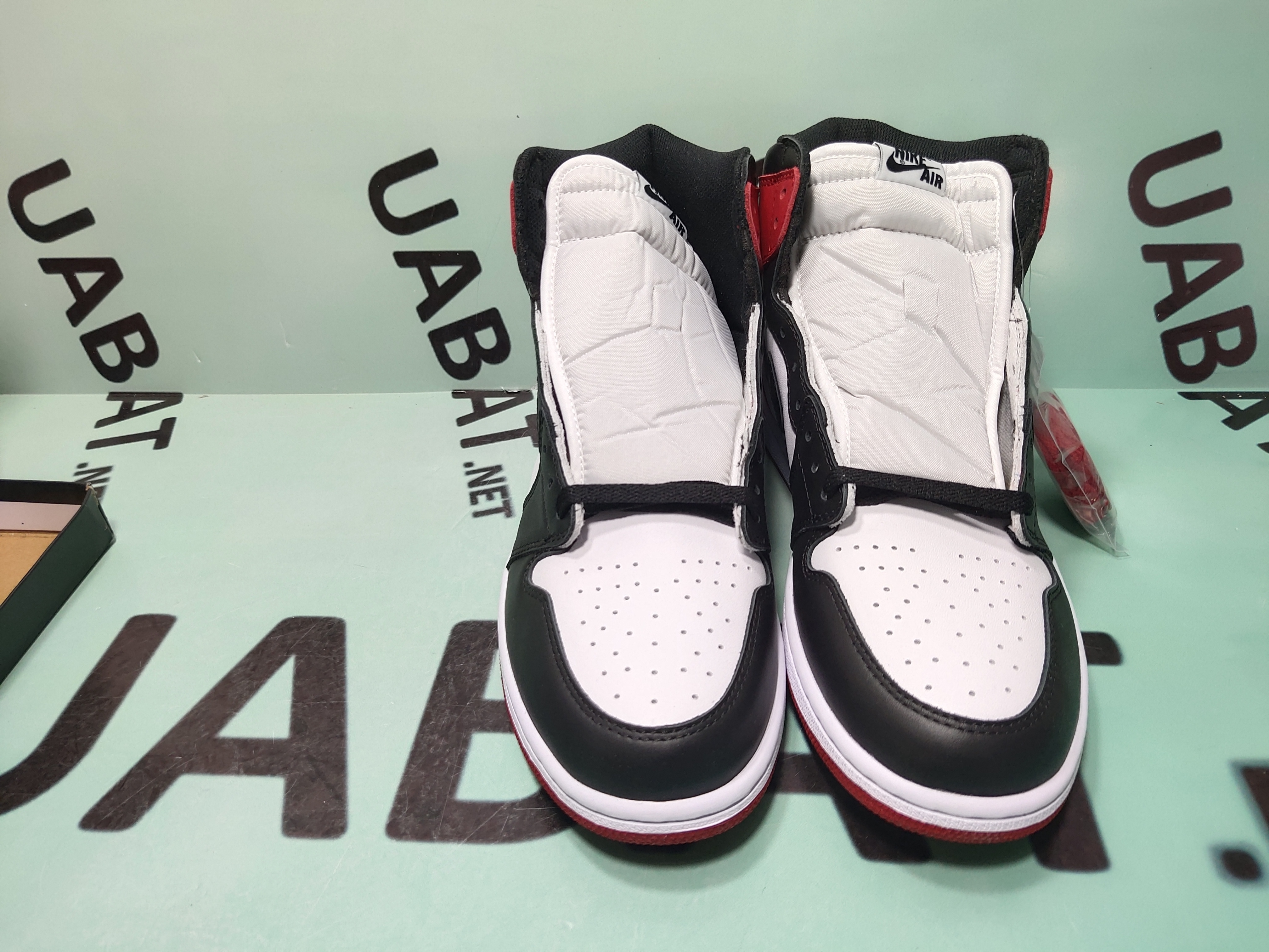 OG Air Jordan 1 Retro High OG Black Toe 2016,555088-125