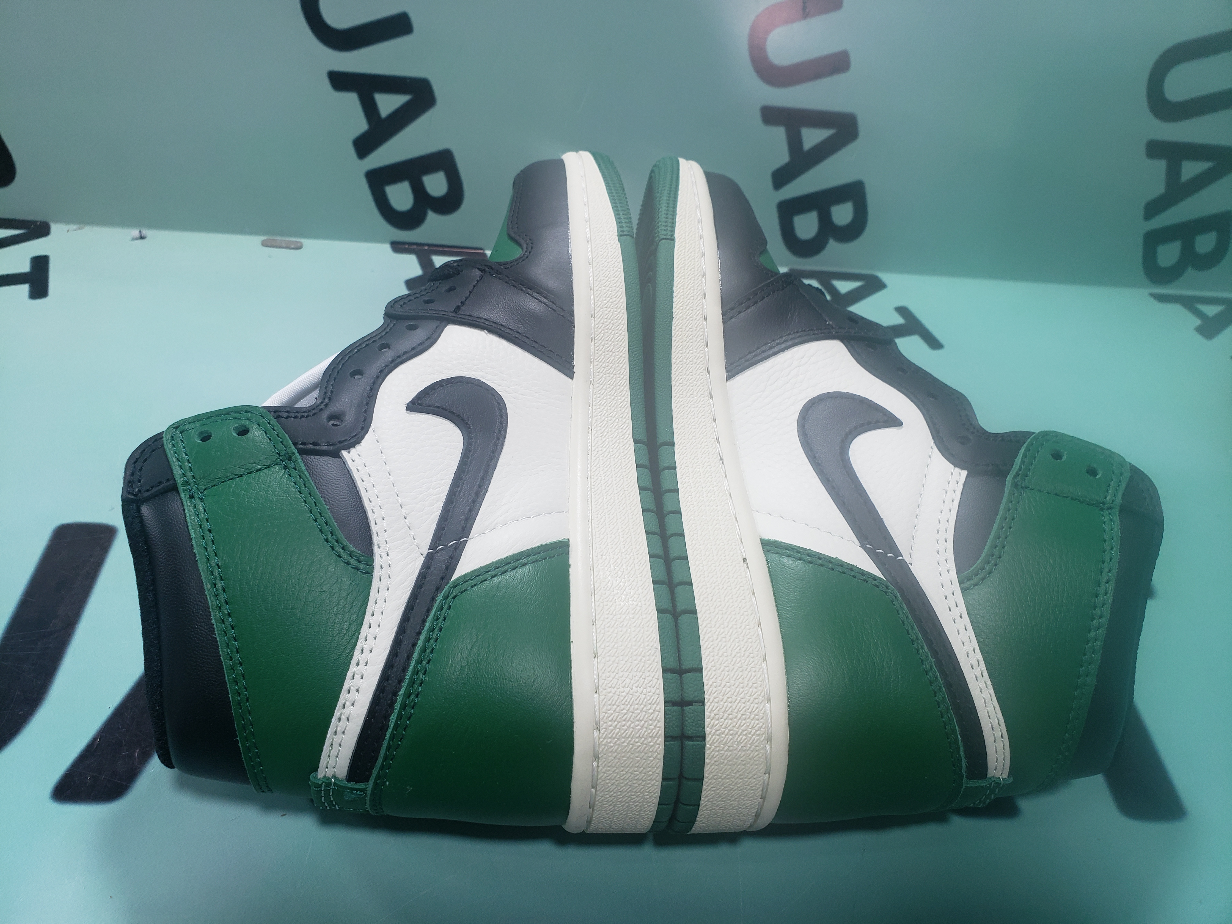 OG Air Jordan 1 Retro High OG Pine Green ,555088-302