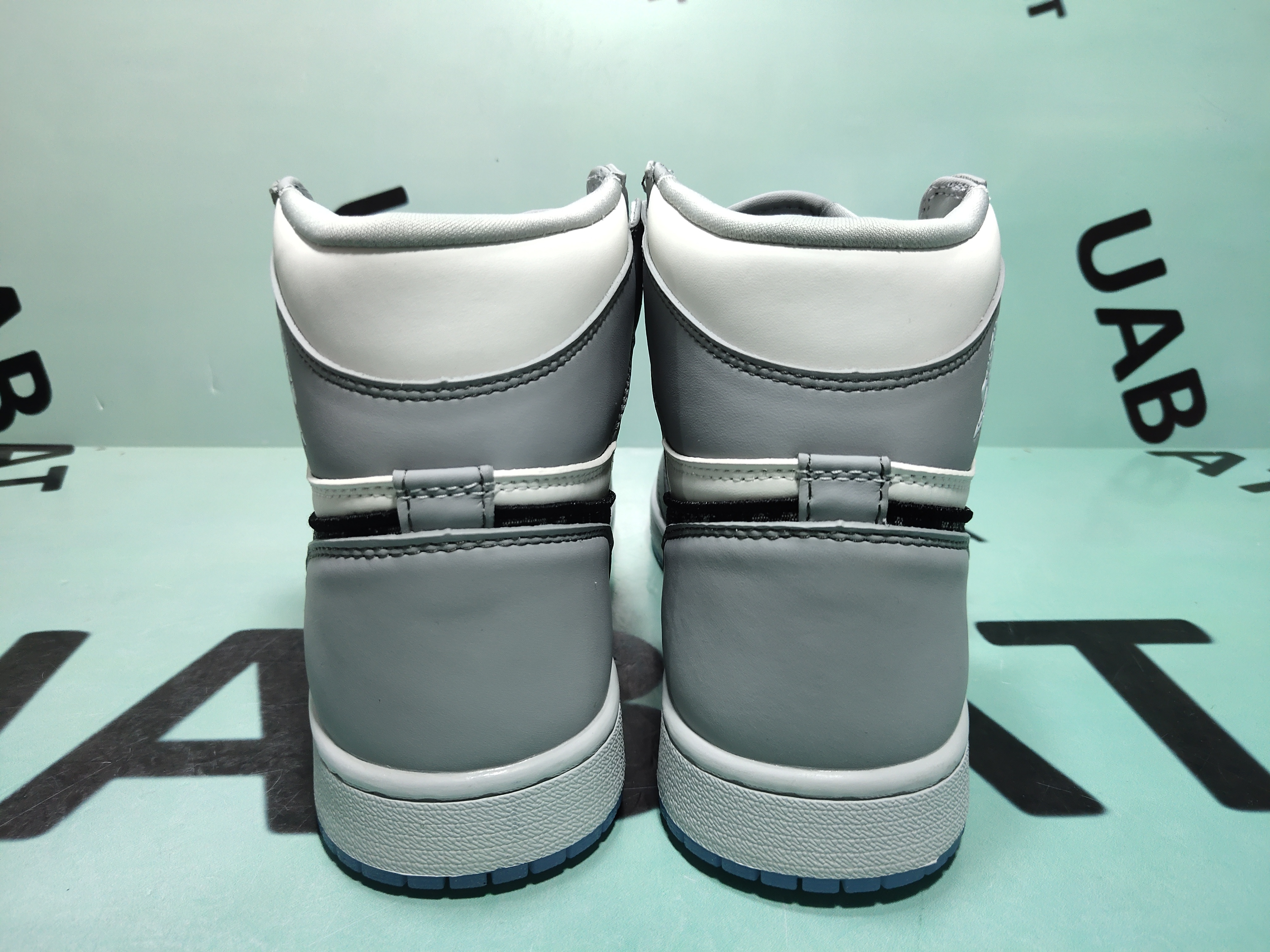 OG Air Jordan 1 Retro High OG Dior, CN8607-002