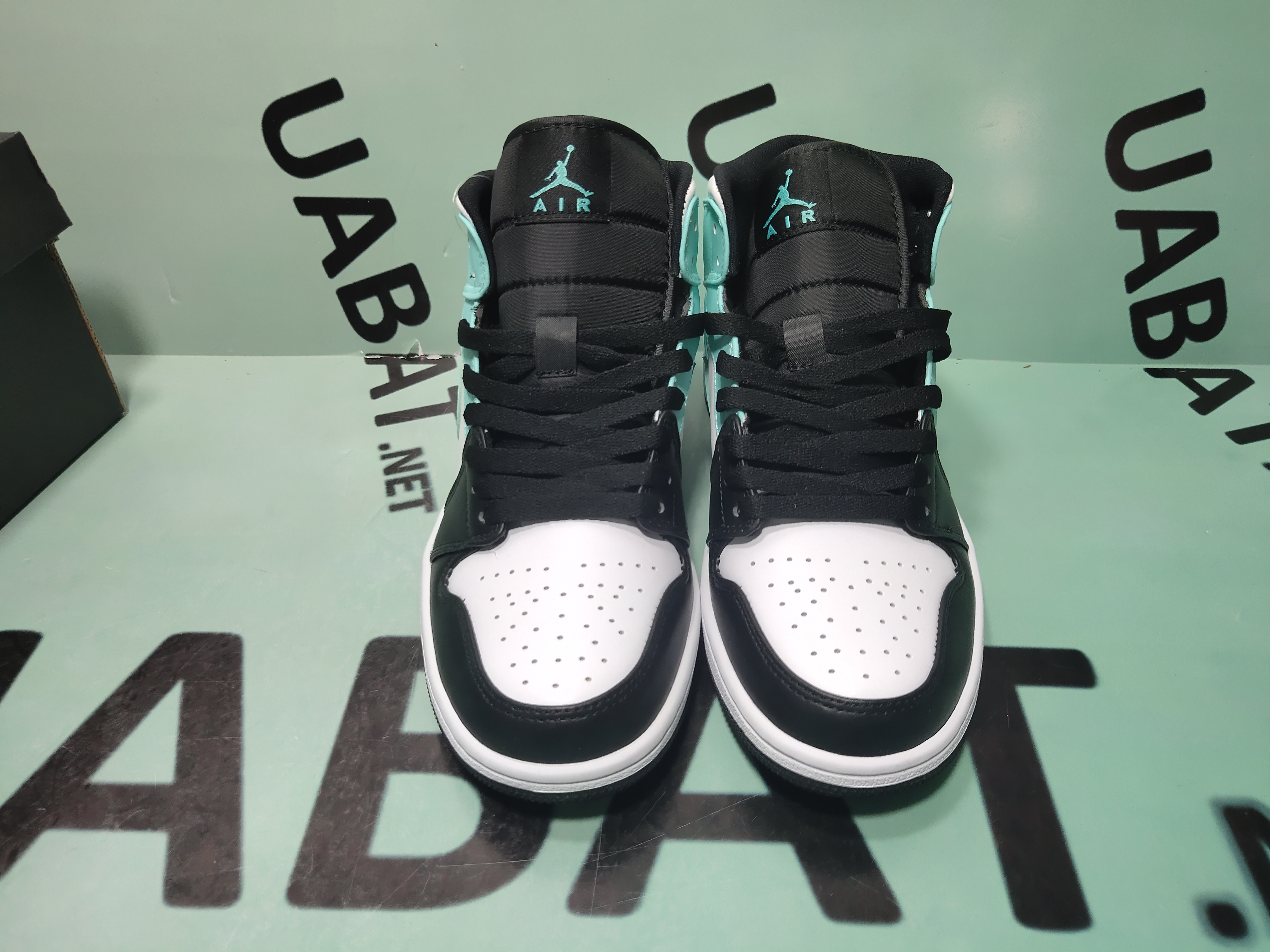 OG Air Jordan 1 Mid Island Green,554724-132