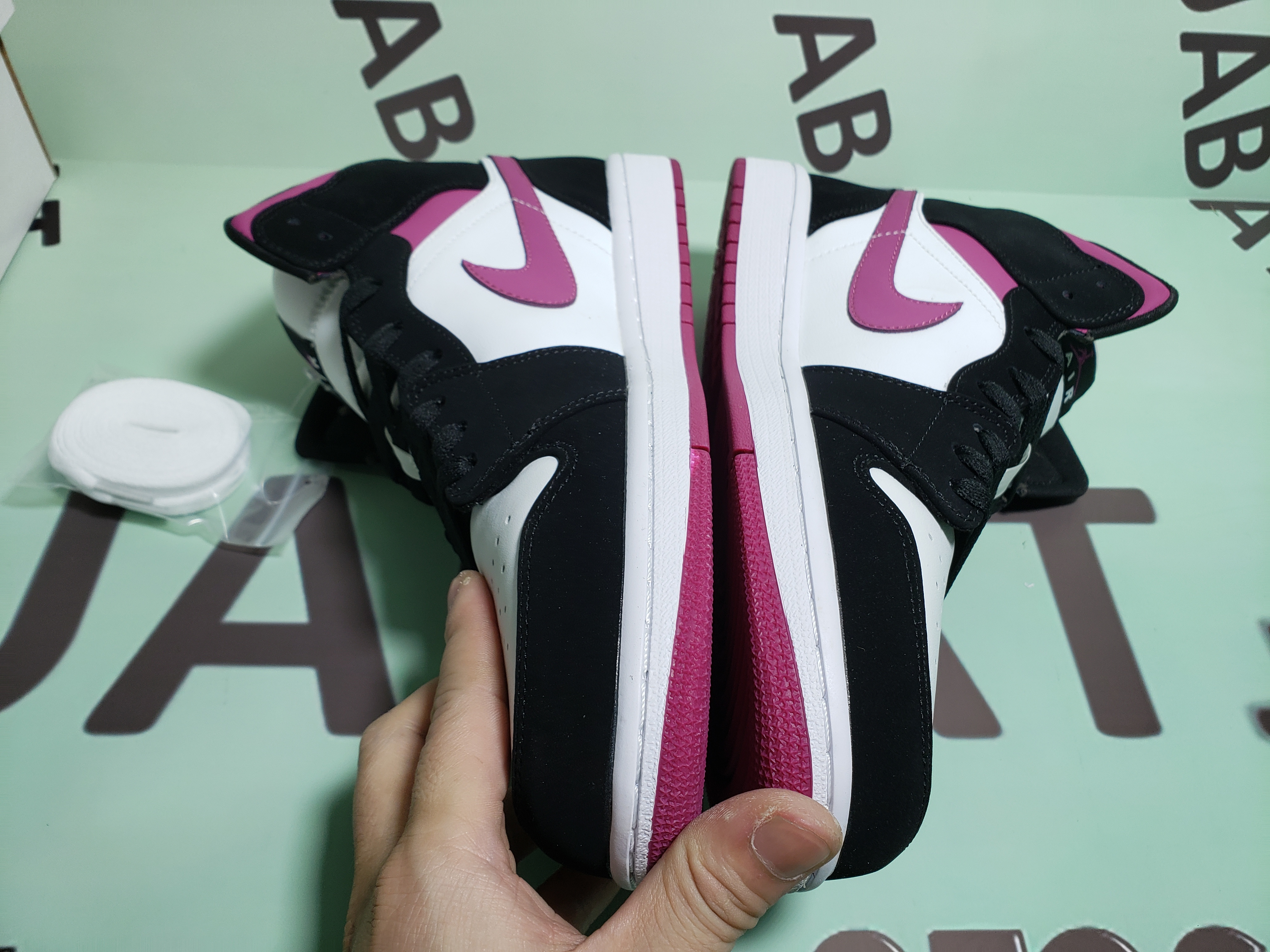 OG AirJordan 1 Mid Magenta (W) , BQ6472-005