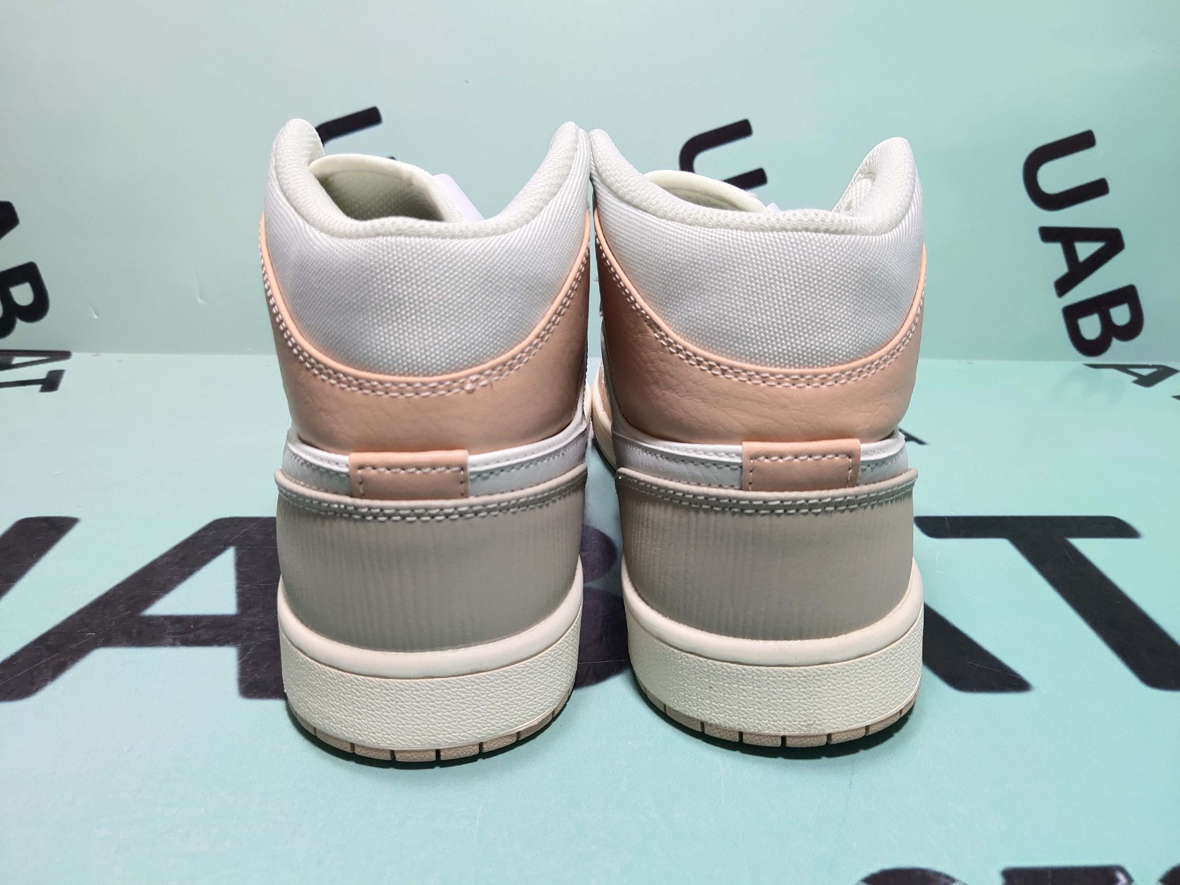 OG Air Jordan 1 Mid Milan , 852542-700