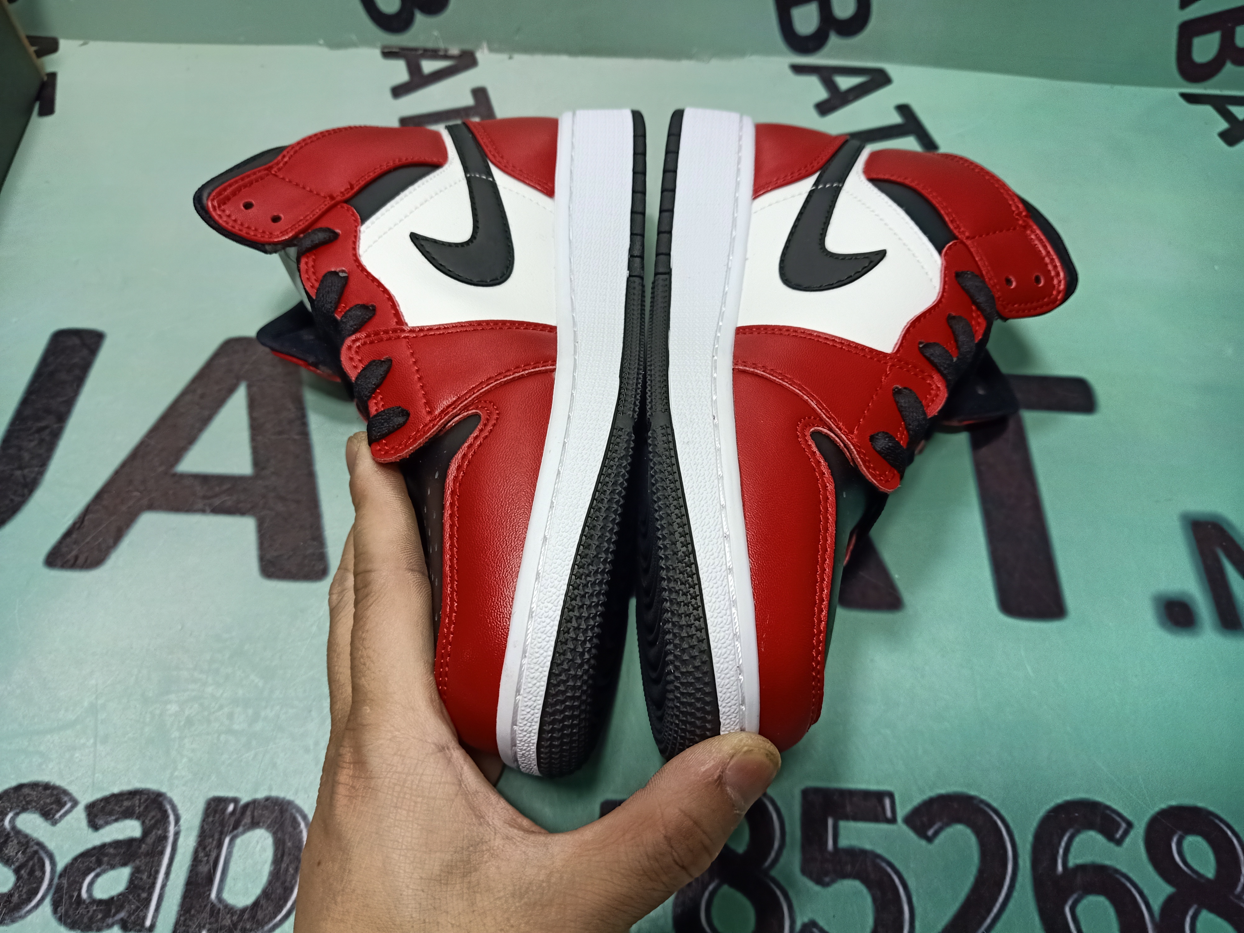 OG Air Jordan 1 Mid Gym Red, 554725-069
