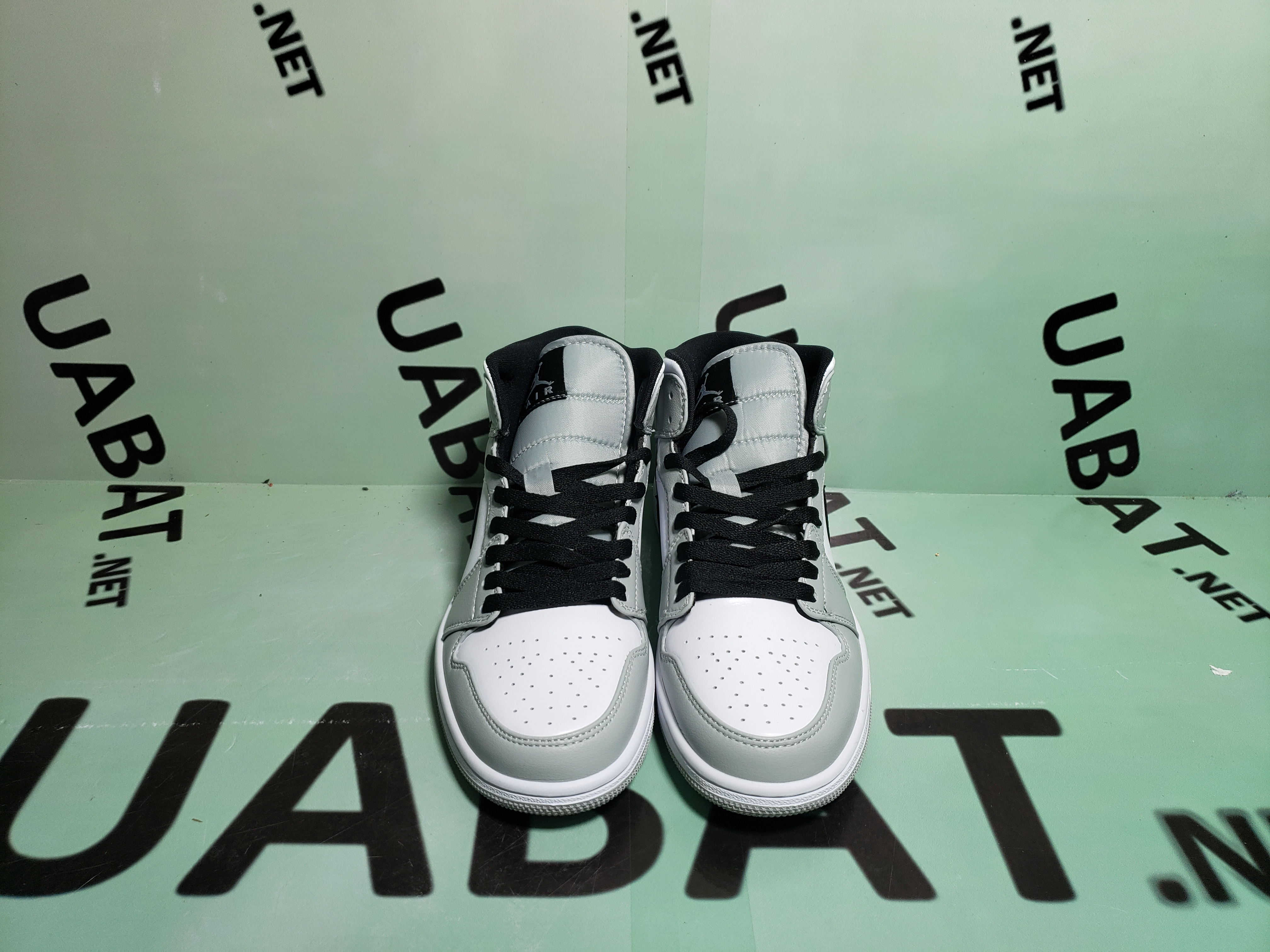 OG Air Jordan 1 Mid Light Smoke Grey, 554724-092