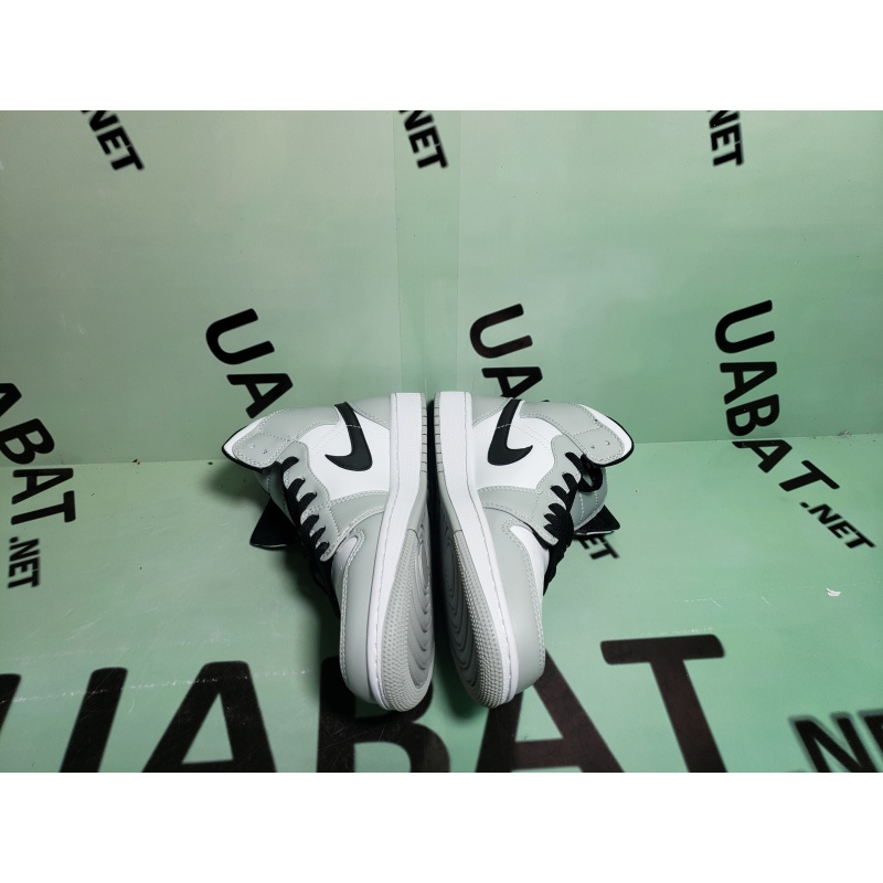 OG Air Jordan 1 Mid Light Smoke Grey, 554724-092