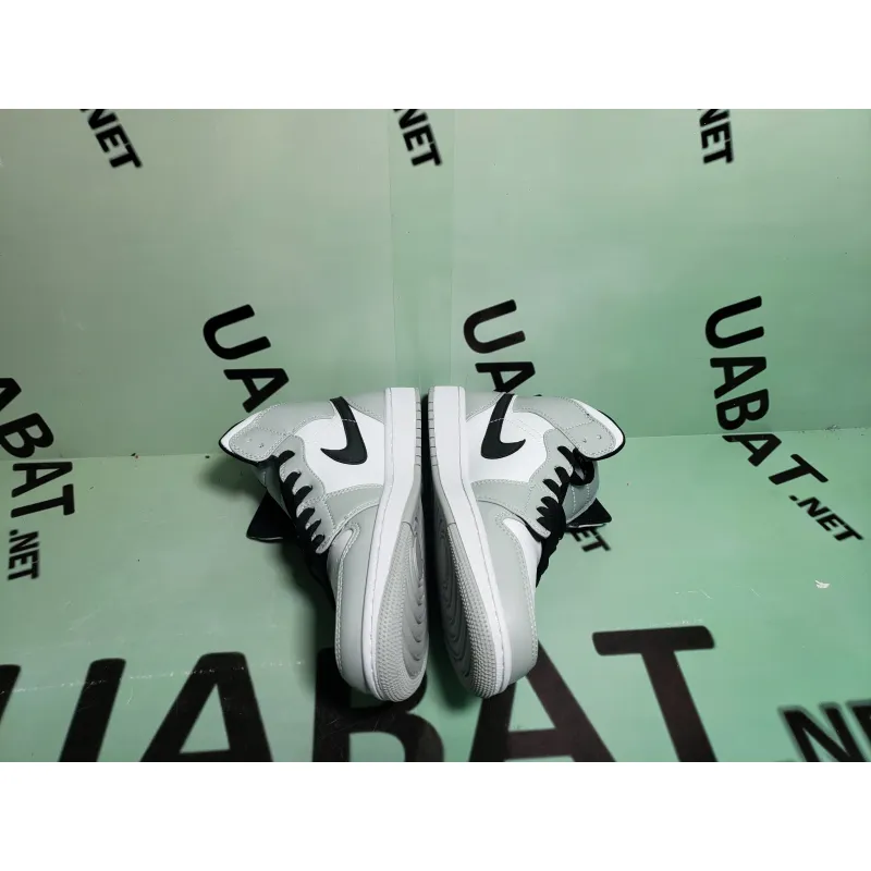 OG Air Jordan 1 Mid Light Smoke Grey, 554724-092