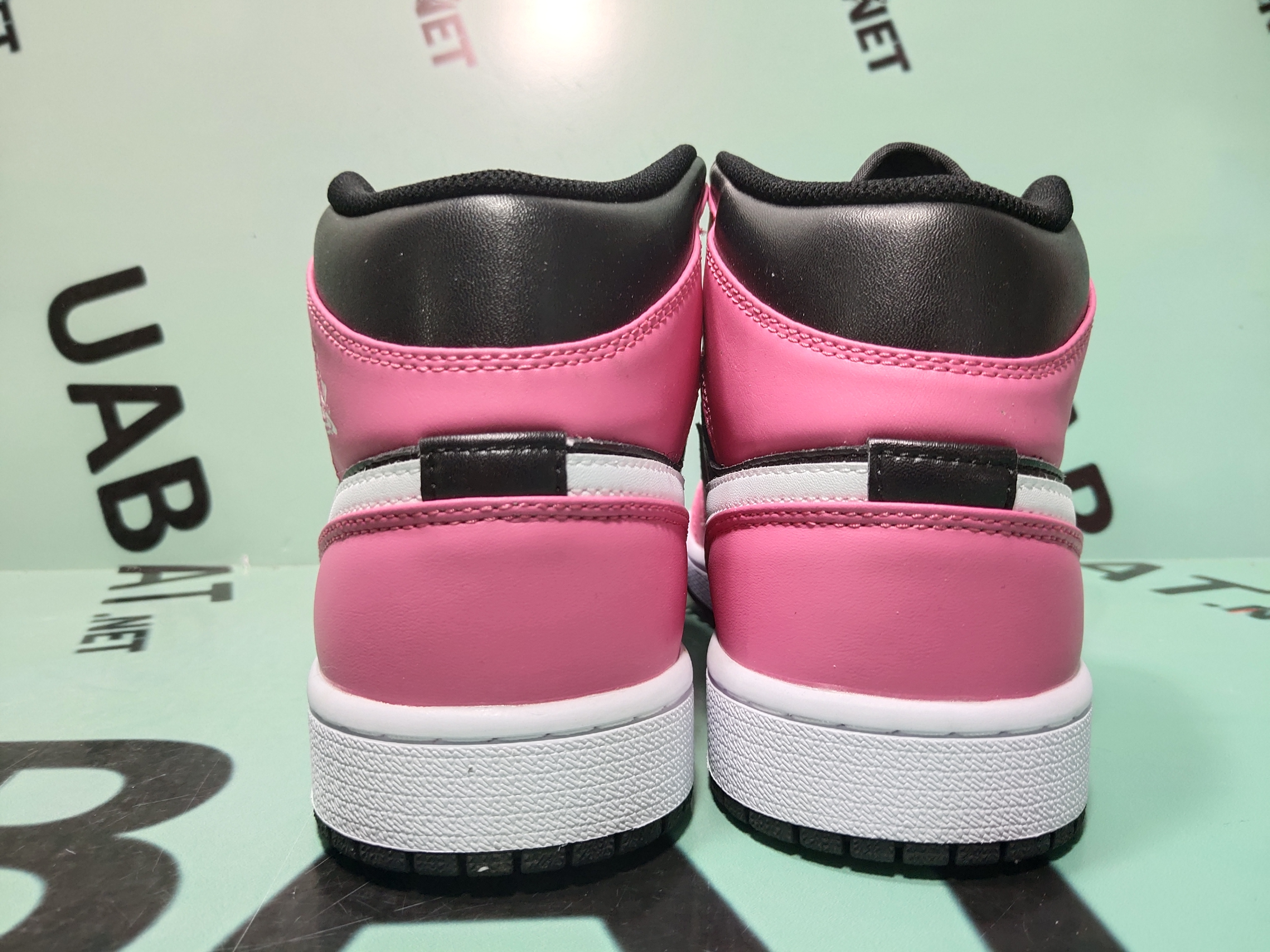 OG Air Jordan 1 Mid Pinksicle (GS),  555112-002