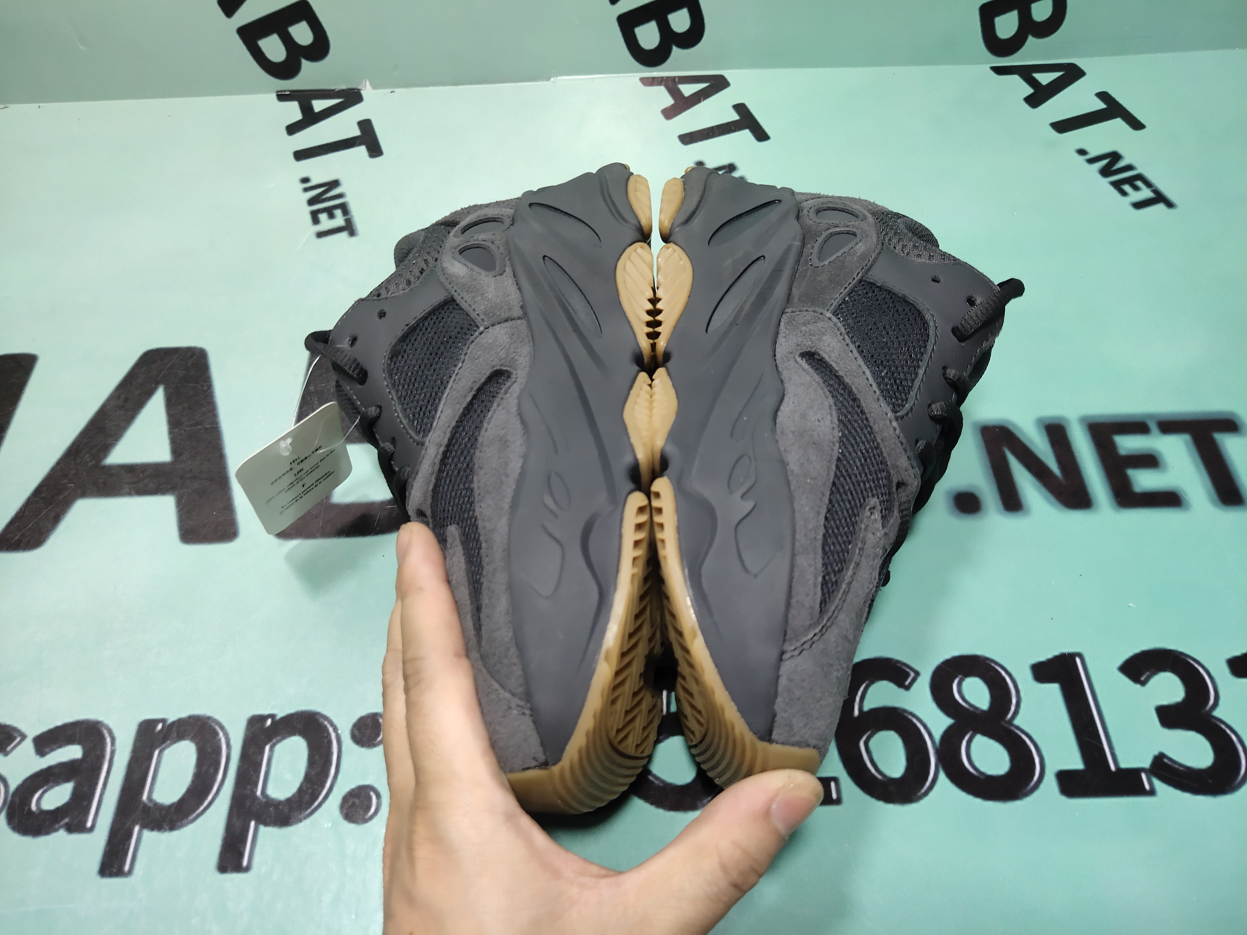 OG Yeezy Boost 700 Utility Black,FV5304