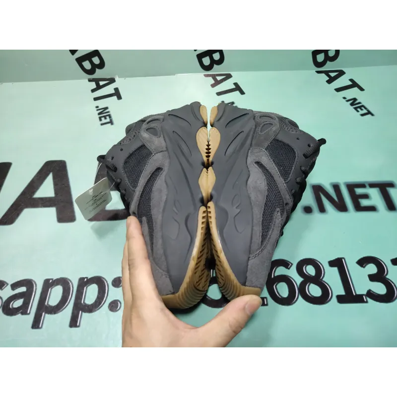 OG Yeezy Boost 700 Utility Black,FV5304