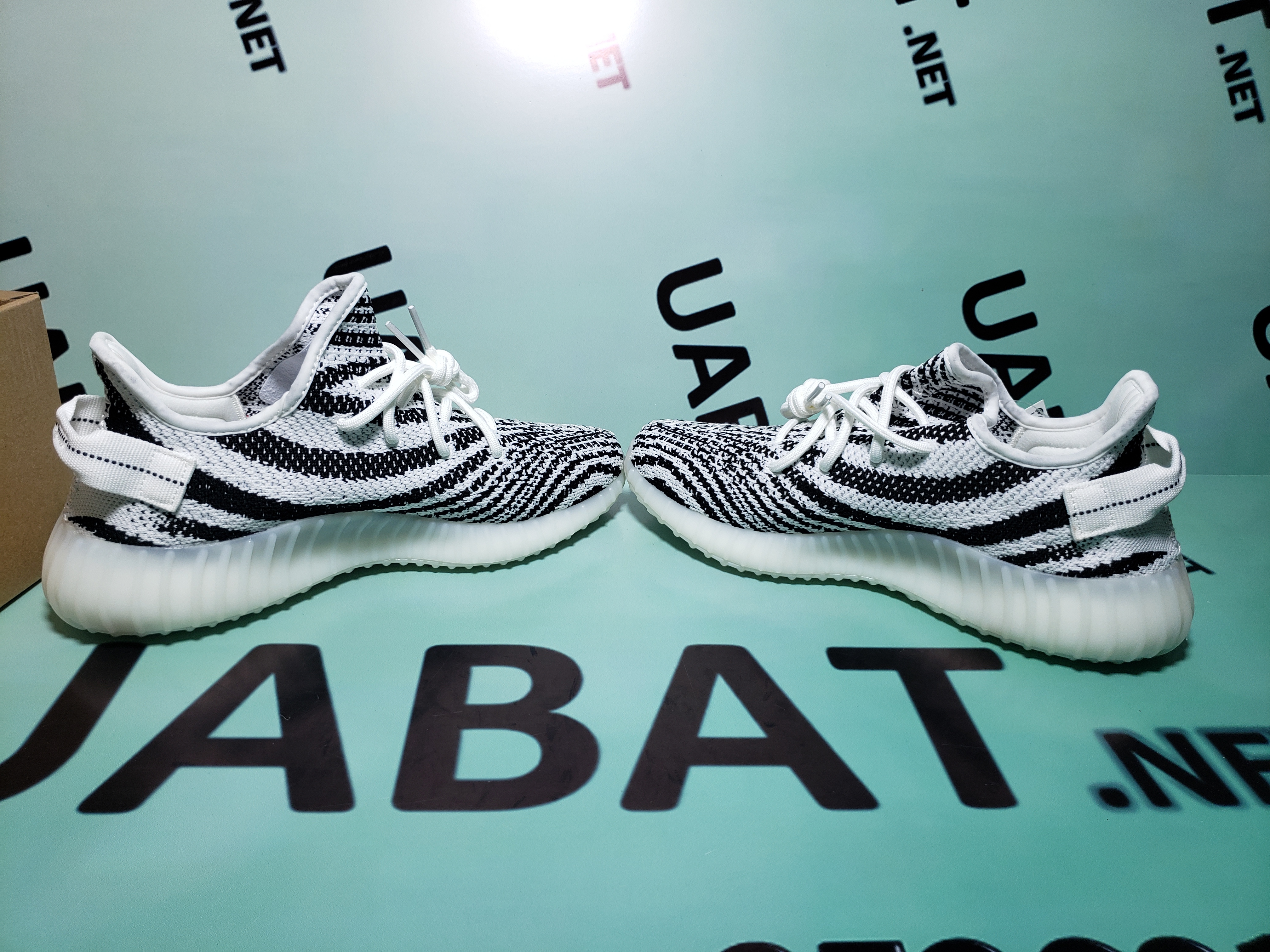 OG Yeezy Boost 350 V2 Zebra,CP9654