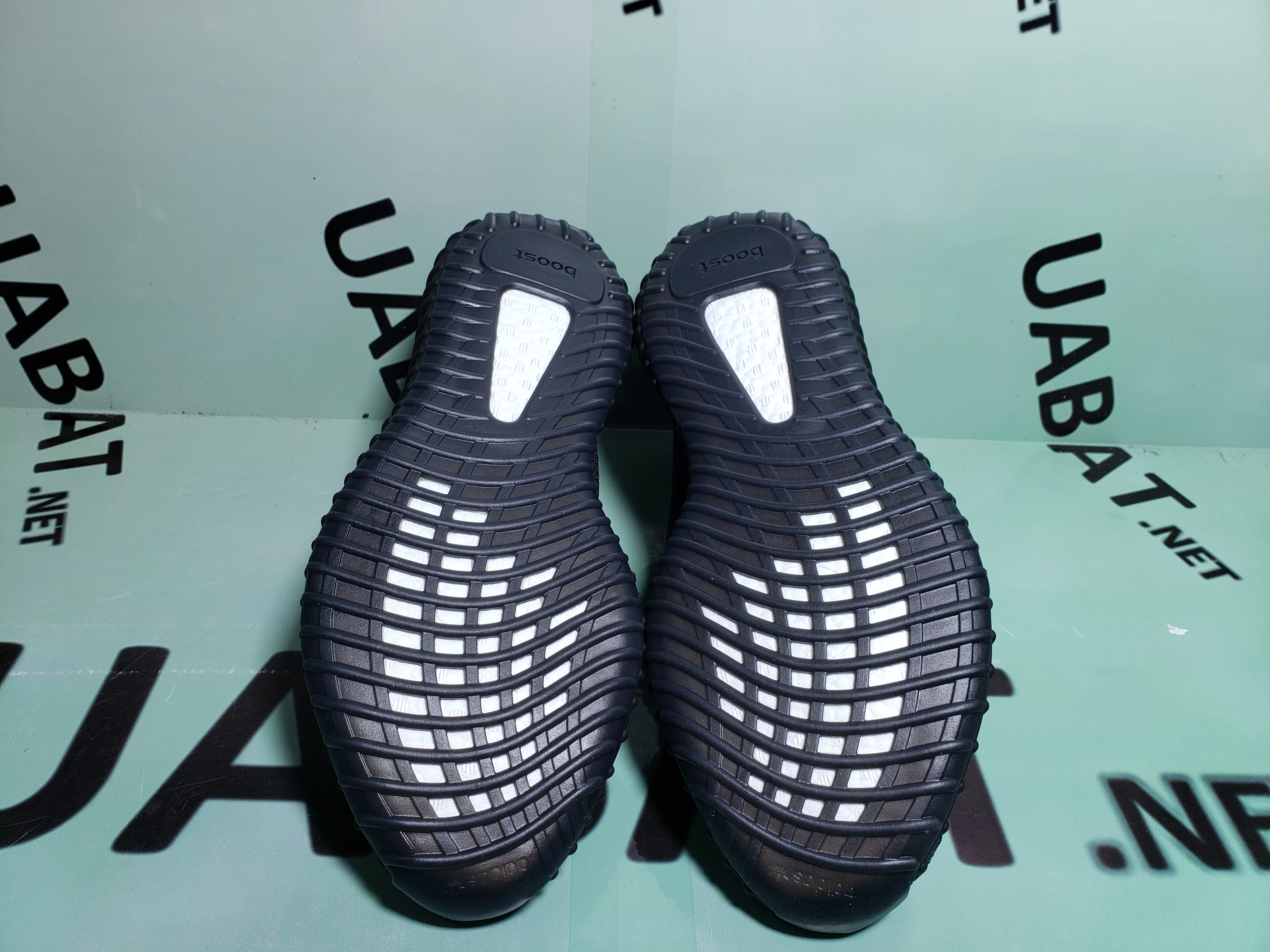 OG Yeezy Boost 350 V2 Black Reflective,FU9006