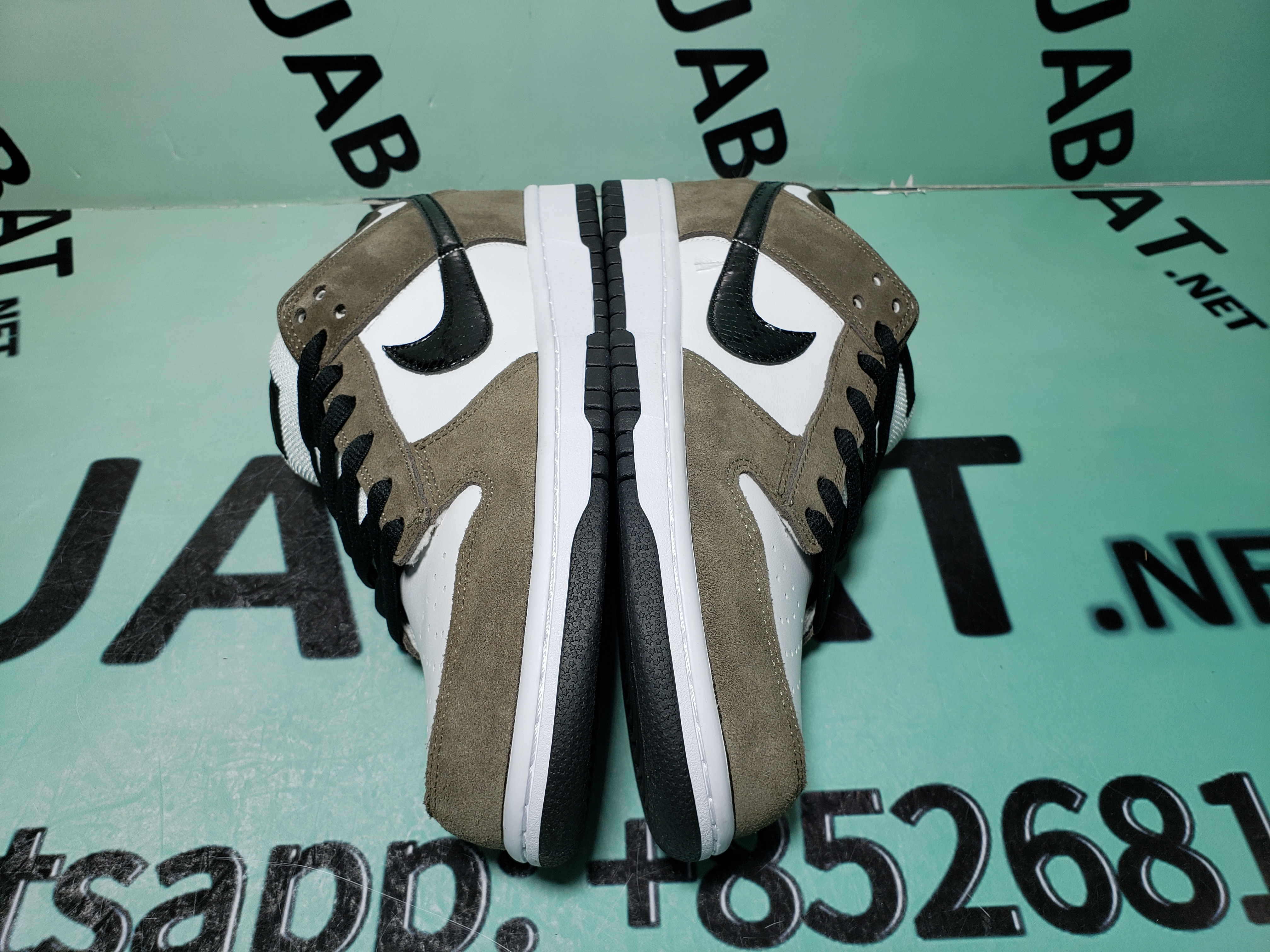 Uabat SB Dunk Low White Black Trail End Brown, 304292-102