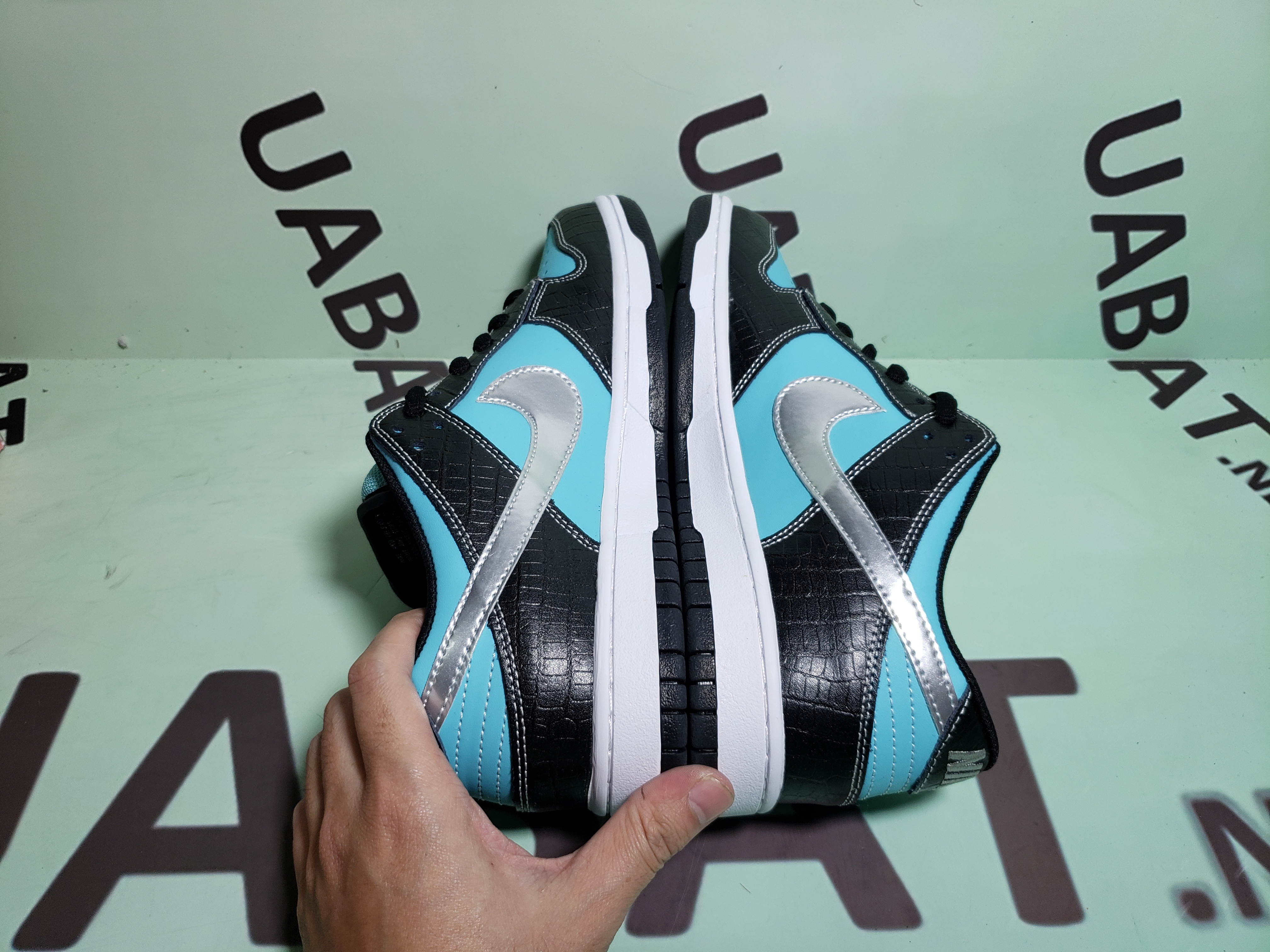 Uabat SB Dunk Low Diamond Supply Co. 