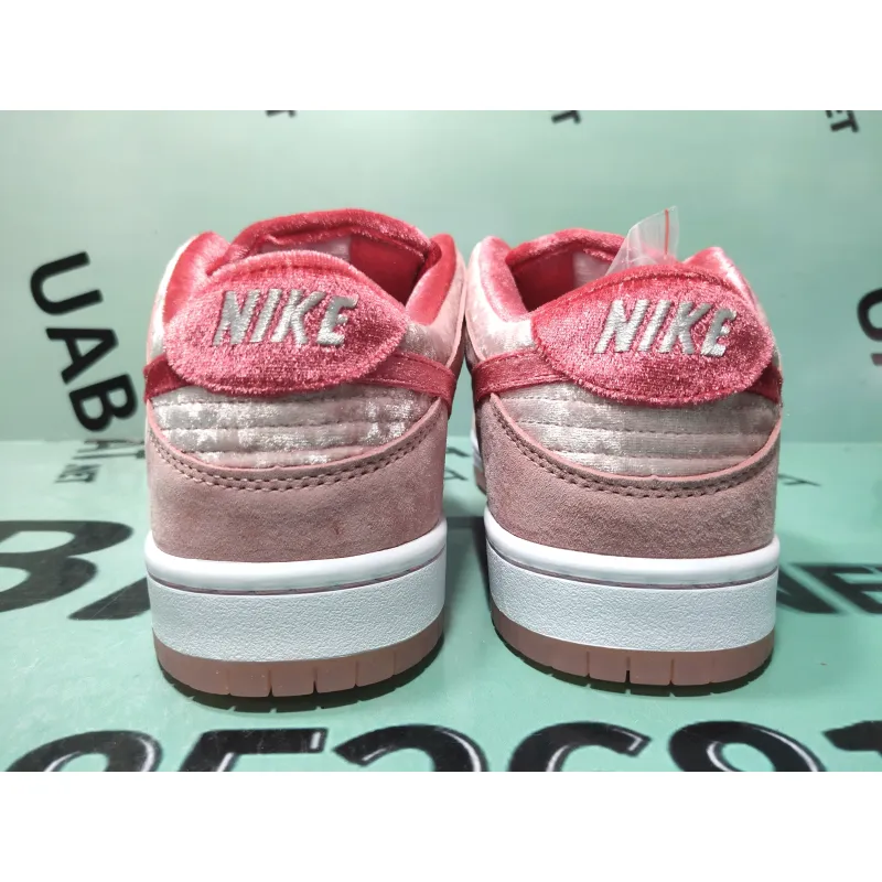 Uabat SB Dunk Low StrangeLove Skateboards ,CT2552 800