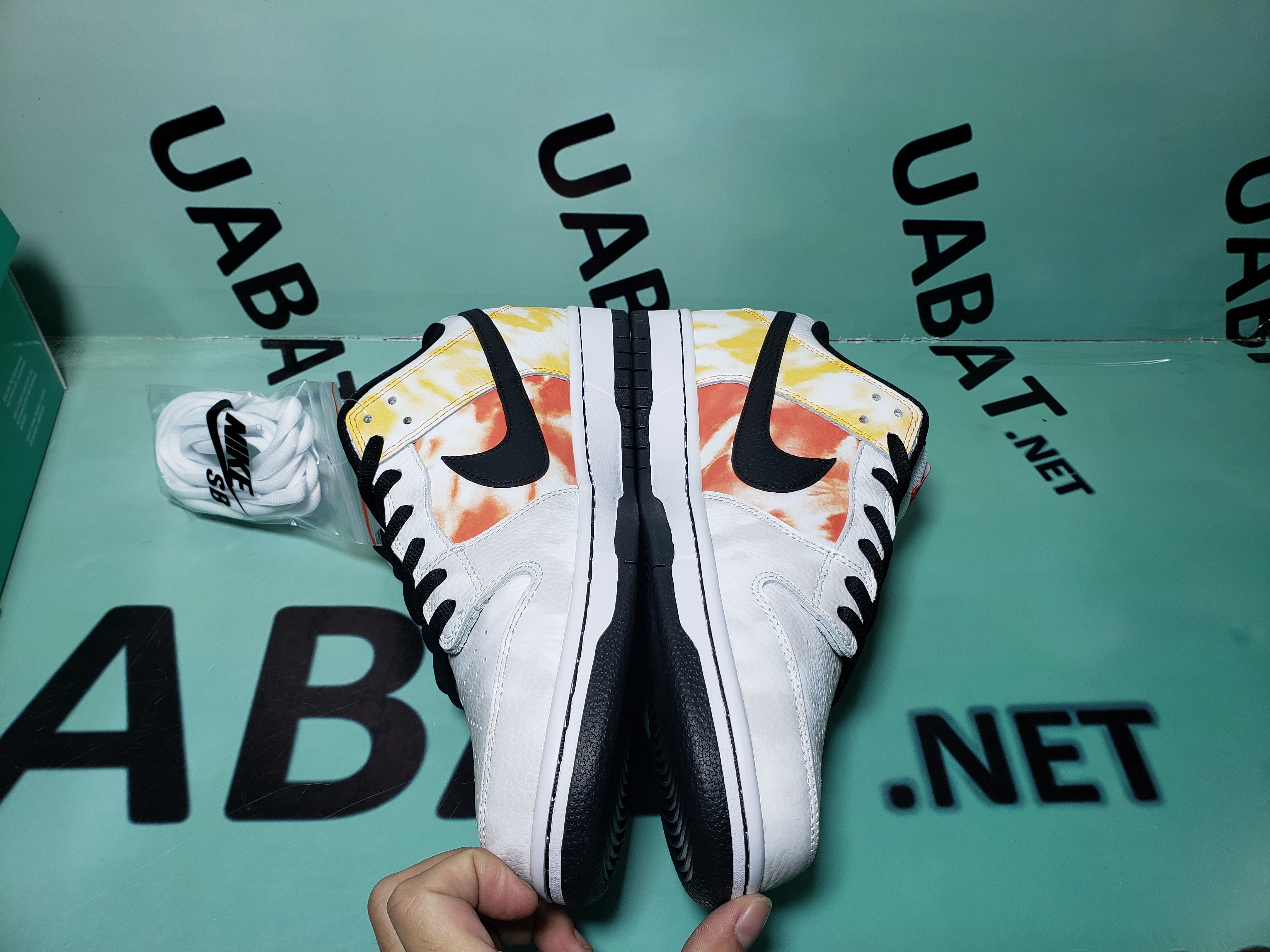 Uabat SB Dunk Low Raygun Tie-Dye White ,BQ6832-101