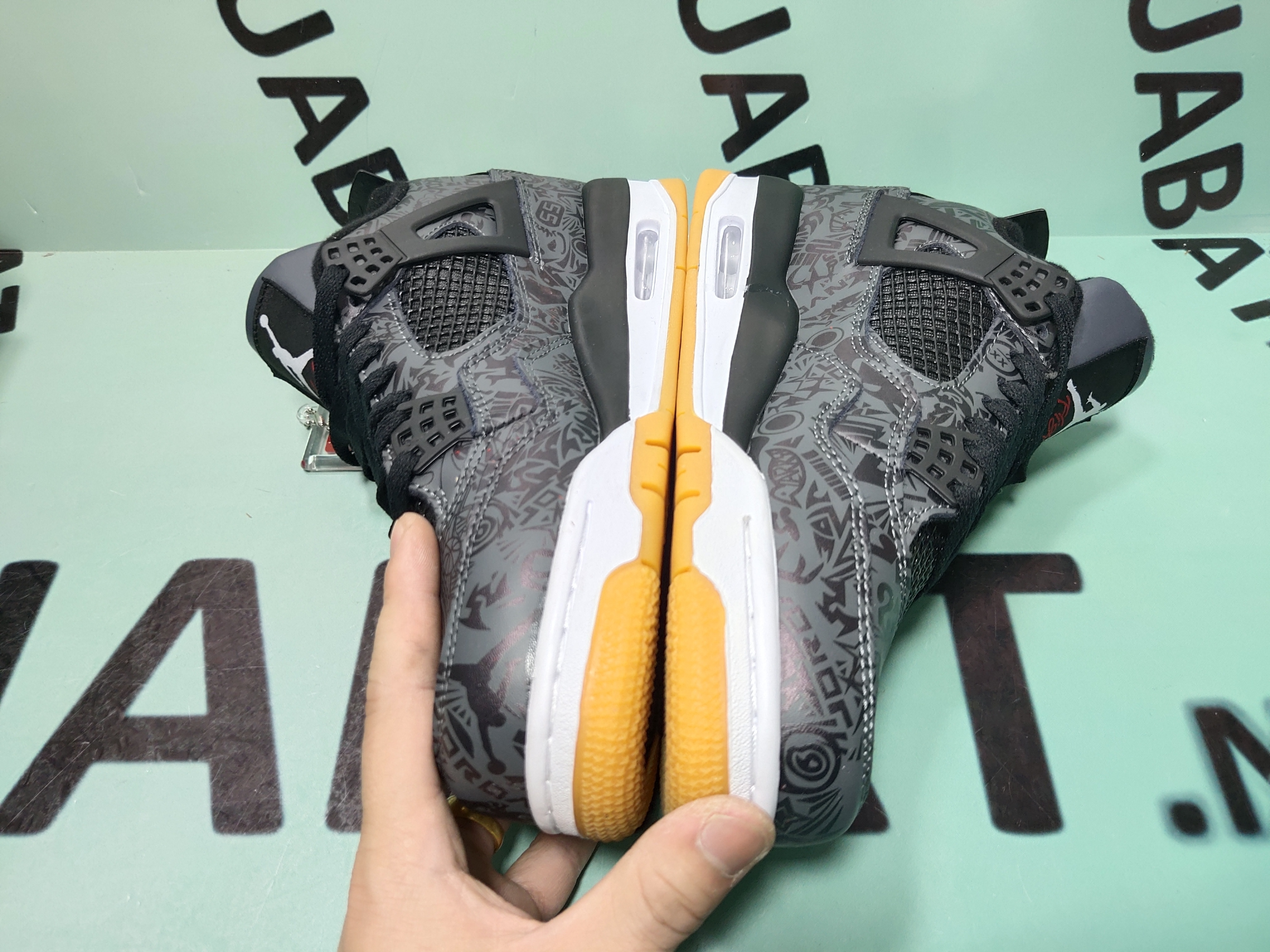 Uabat Jordan 4 Retro Laser Black Gum ,CI1184-001