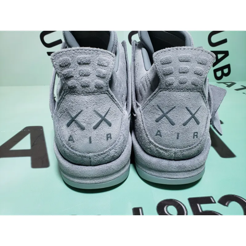 Uabat Jordan 4 Retro Kaws ,930155-003