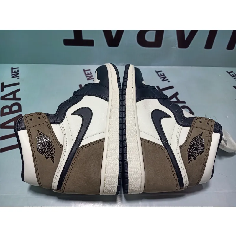 Uabat Jordan 1 Retro High Dark Mocha ,555088-105