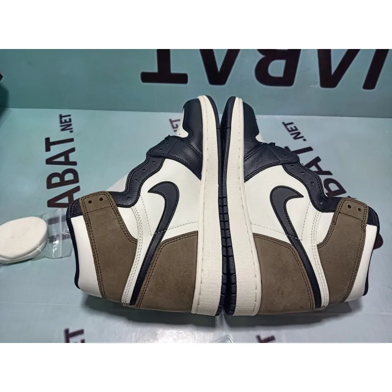 Uabat Jordan 1 Retro High Dark Mocha ,555088-105