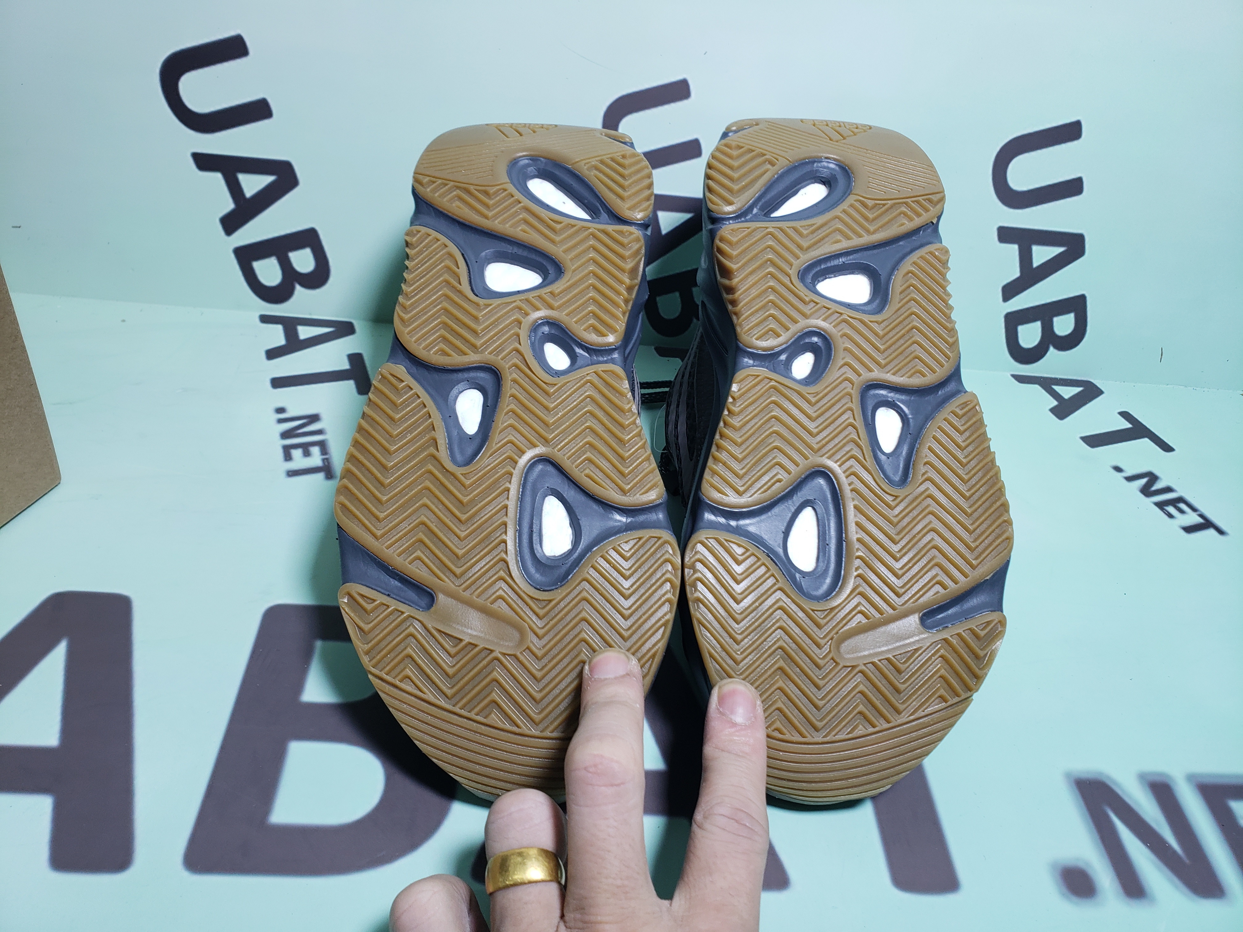 Uabat Yeezy Boost 700 V2 Geode,EG6860