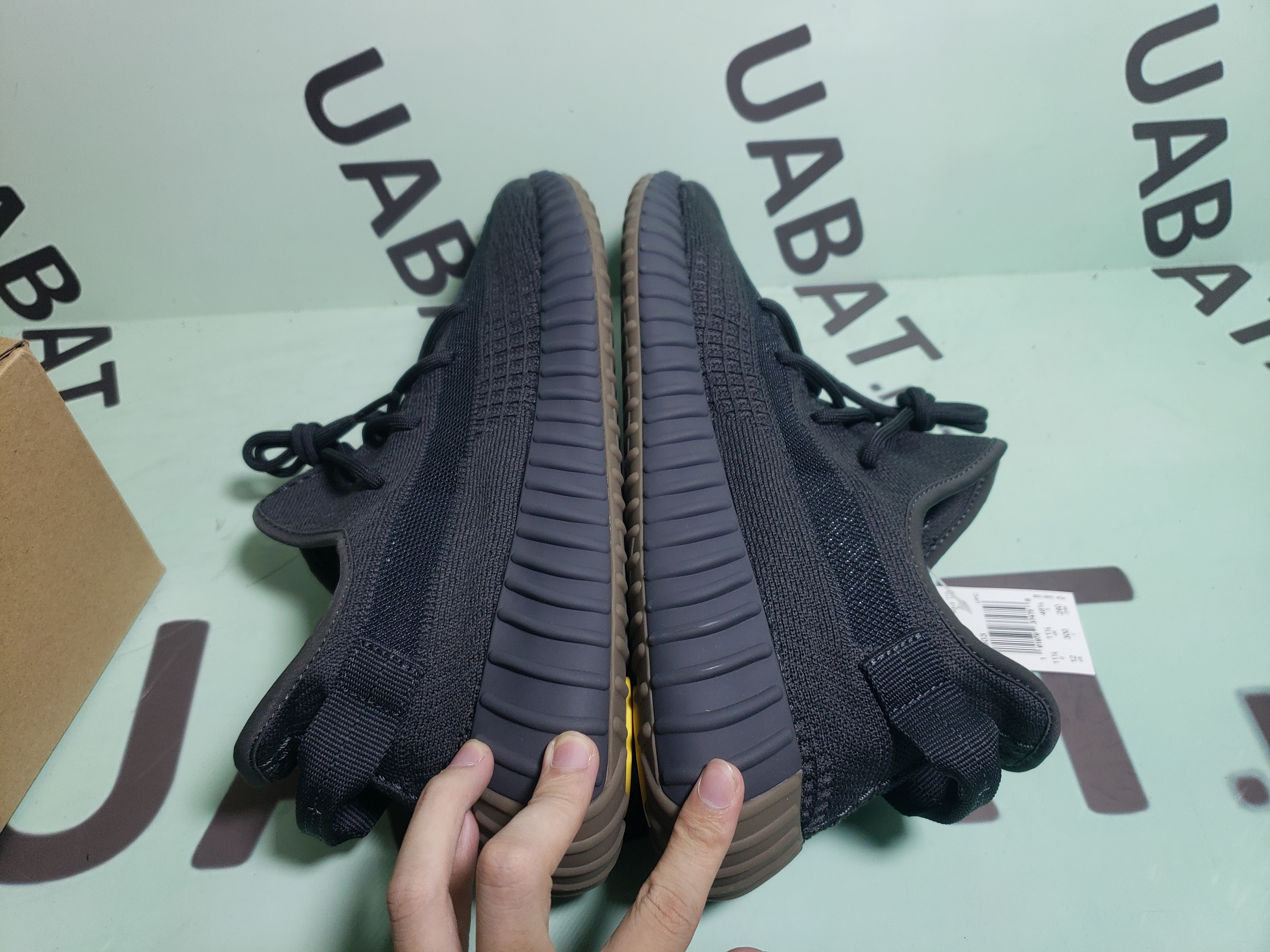 Uabat Yeezy Boost 350 V2 Cinder ,FY2903