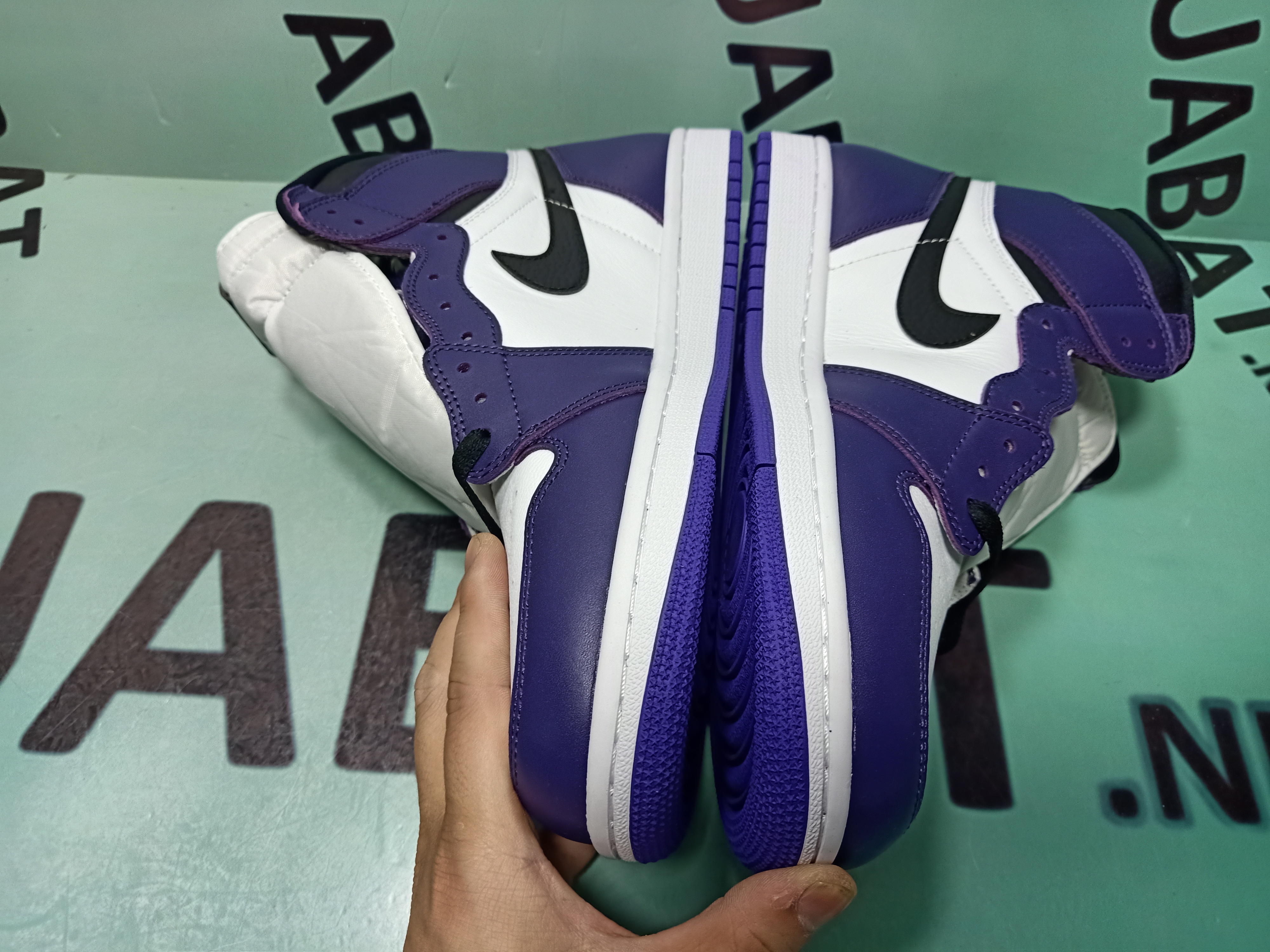 Uabat Jordan 1 Retro High Court Purple White ,555088-500