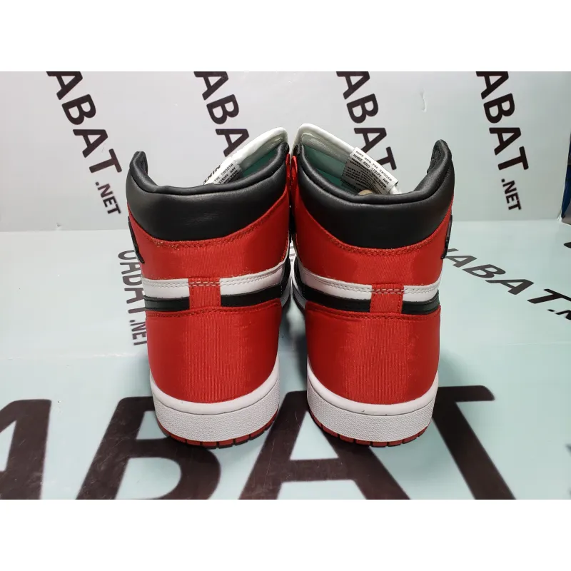 Uabat Jordan 1 Retro High Bloodline ,555088-062