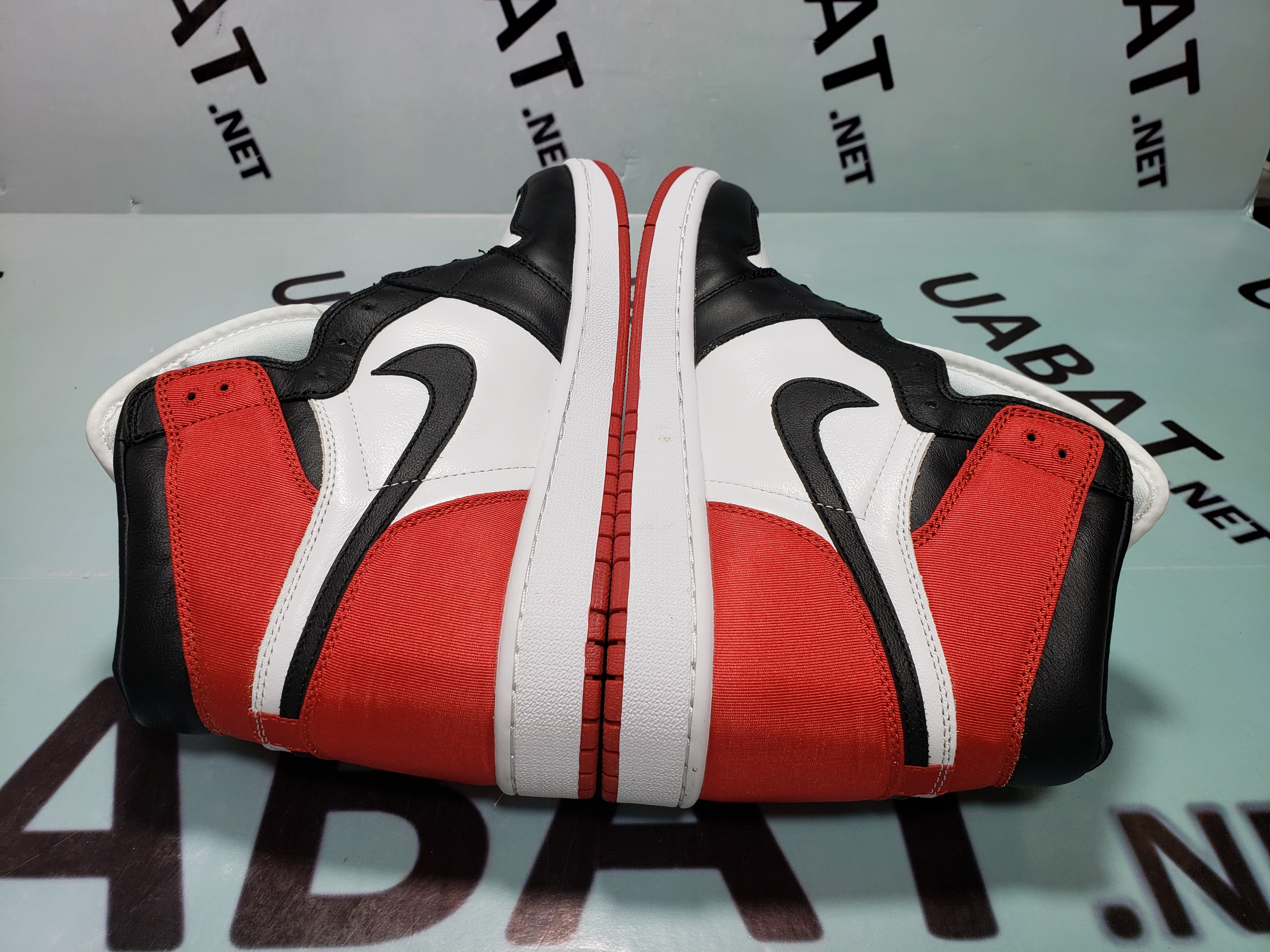 Uabat Jordan 1 Retro High Bloodline ,555088-062