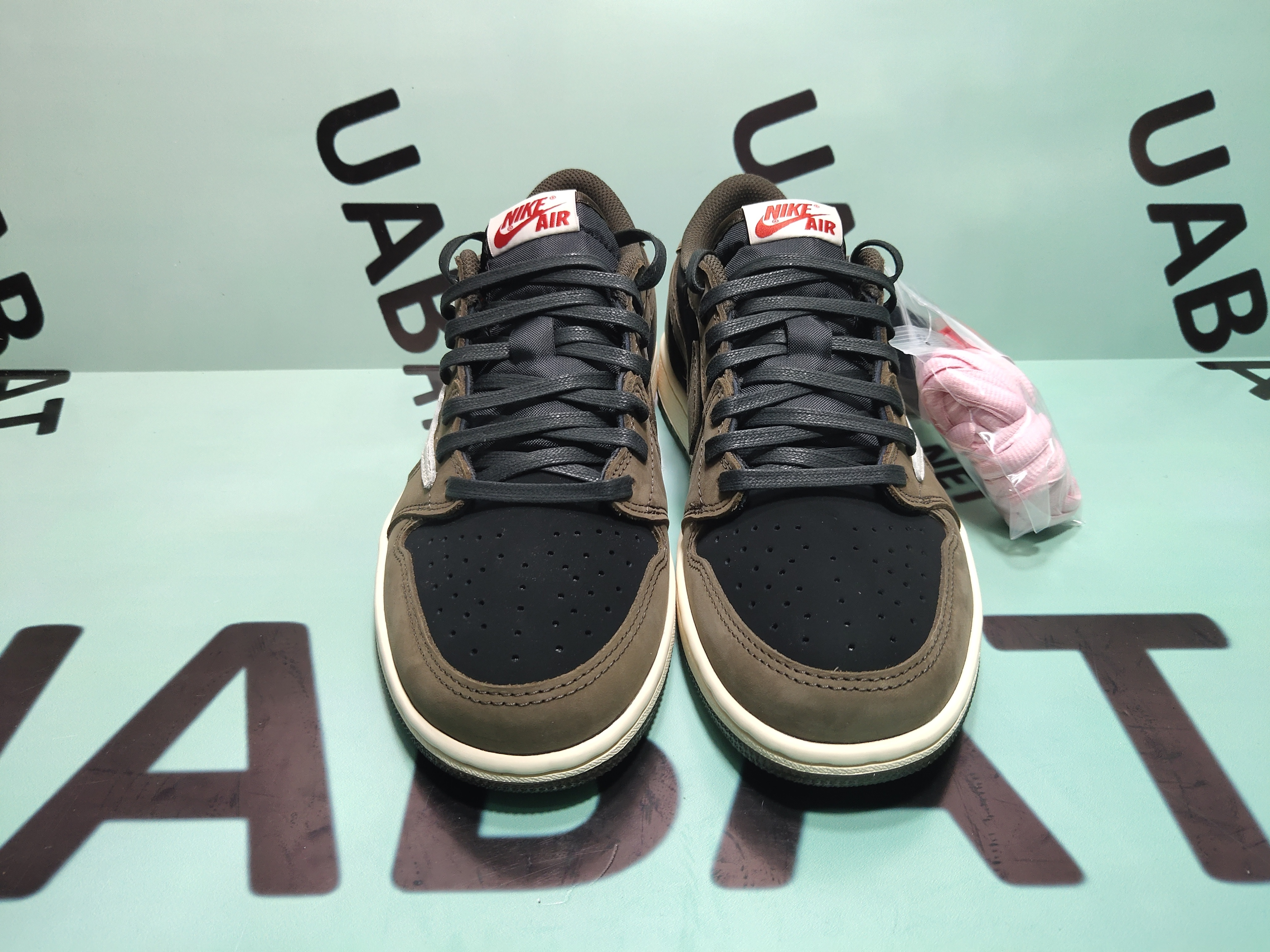 Uabat Jordan 1 Retro Low SP Travis Scott ,CQ4277-001