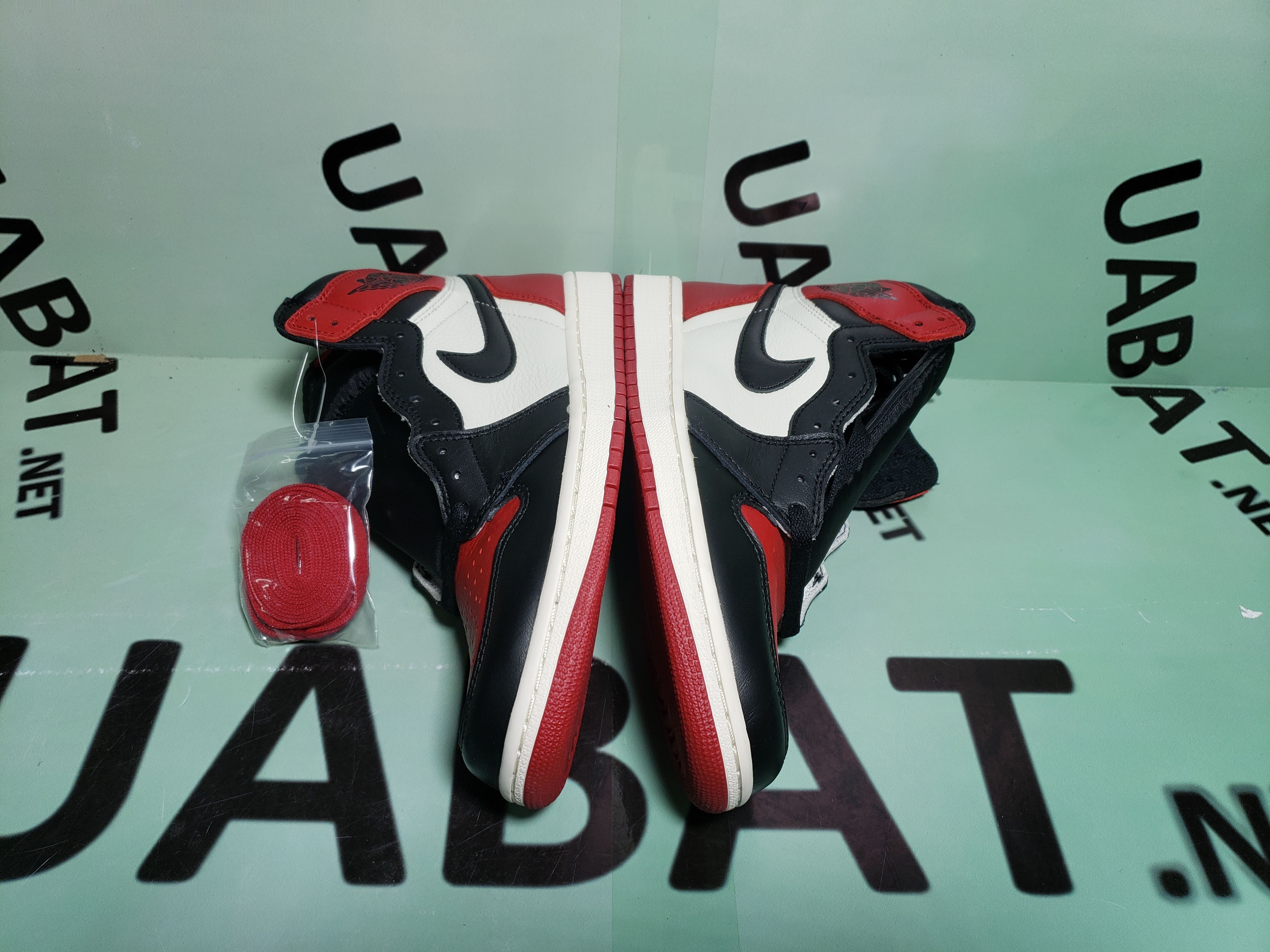 Uabat Jordan 1 Retro High Bred Toe ,555088-610