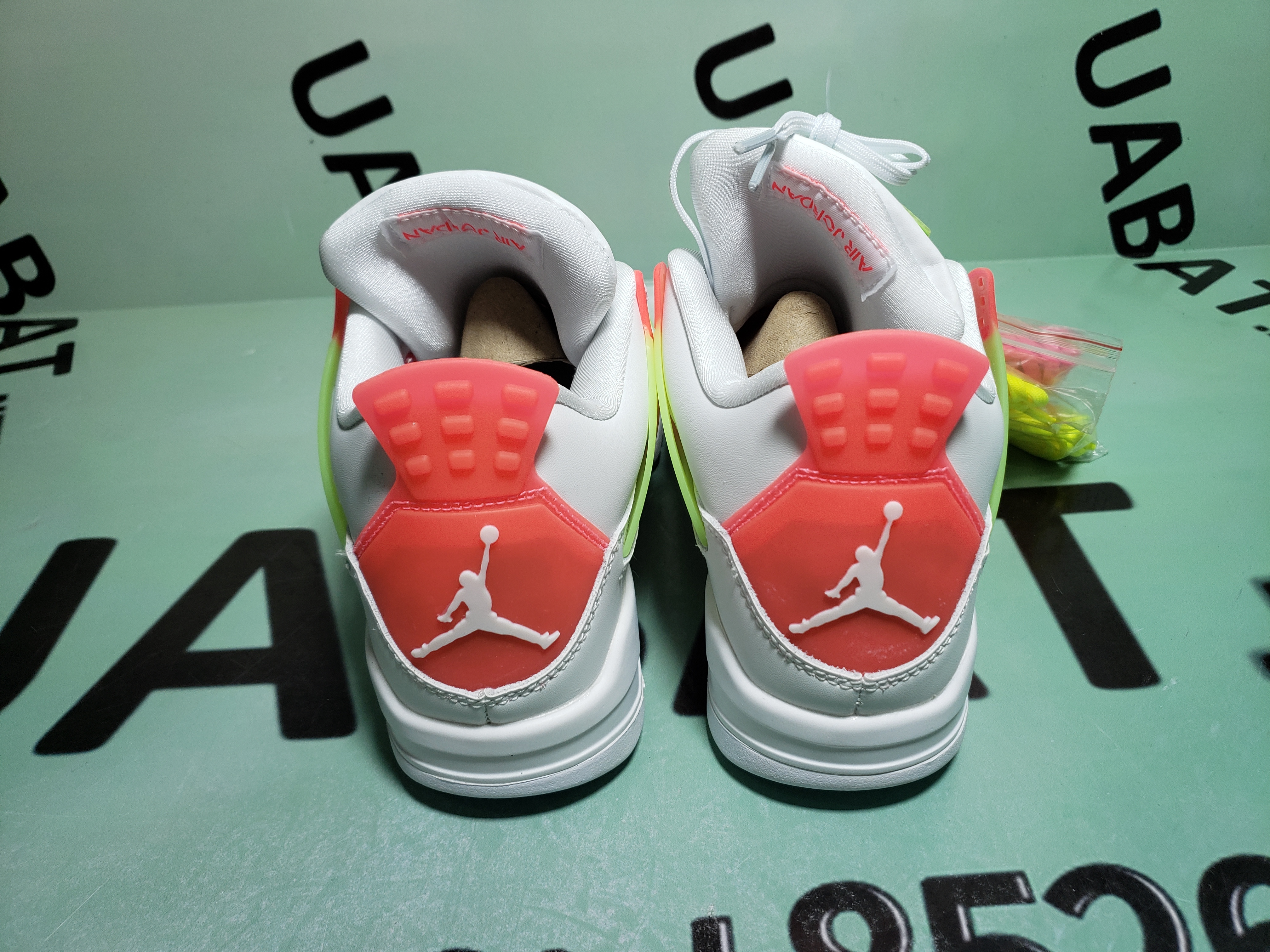 Uabat Jordan 4 Retro White Lemon Pink (GS) ,V7808-100