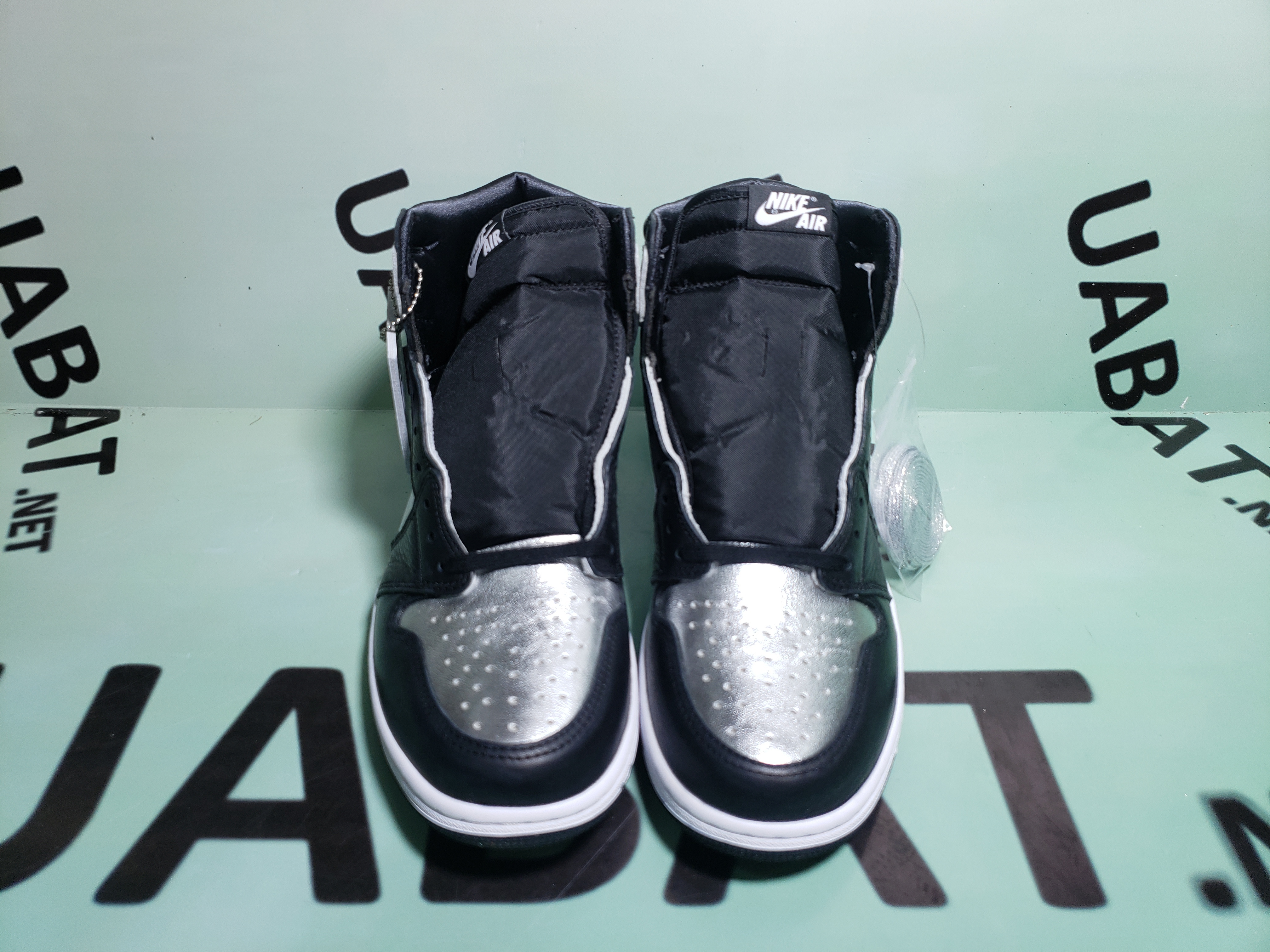 Uabat Jordan 1 Retro High Silver Toe (W) ,CD0461-001