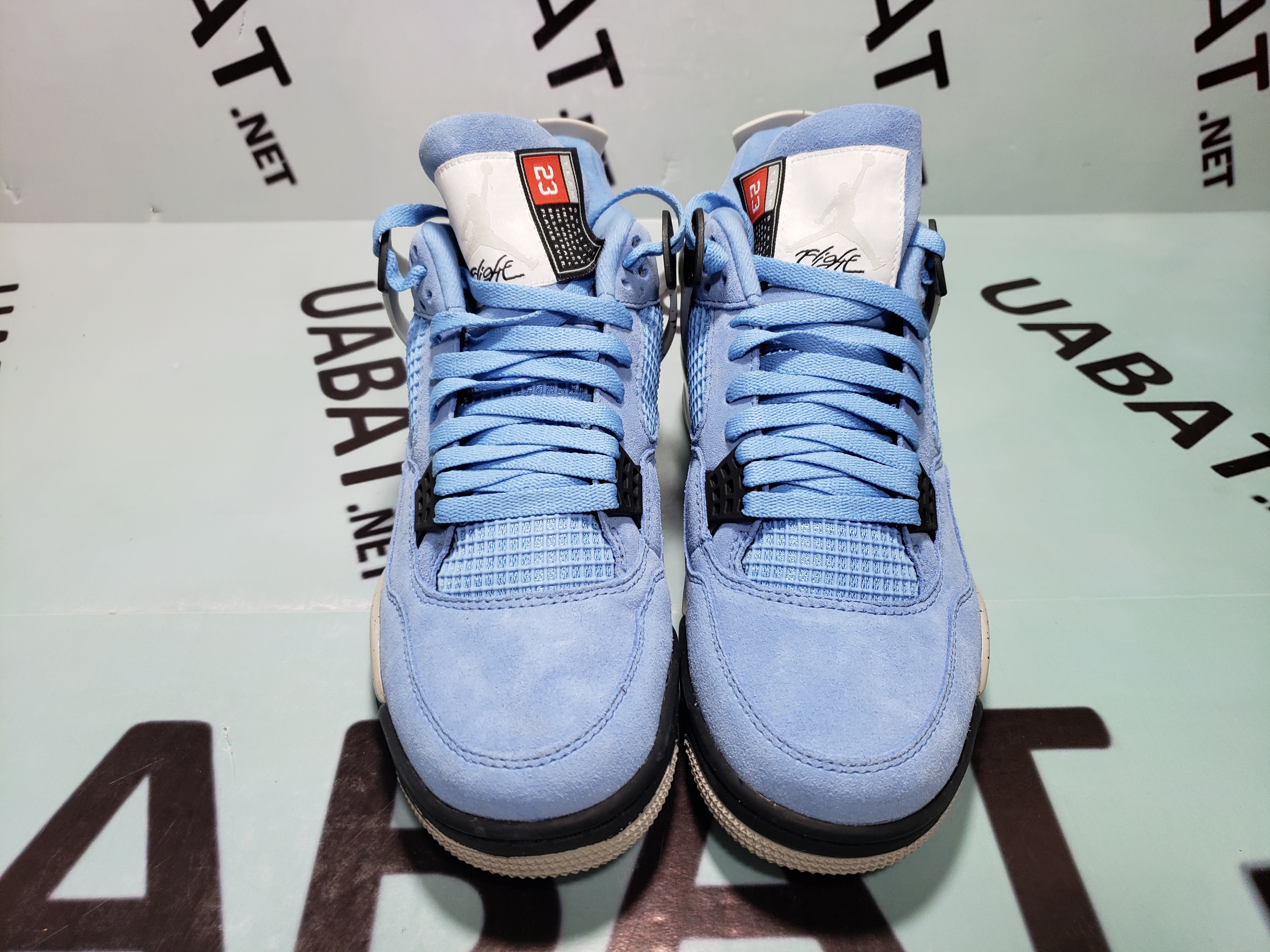 Uabat Jordan 4 Retro University Blue, CT8527-400