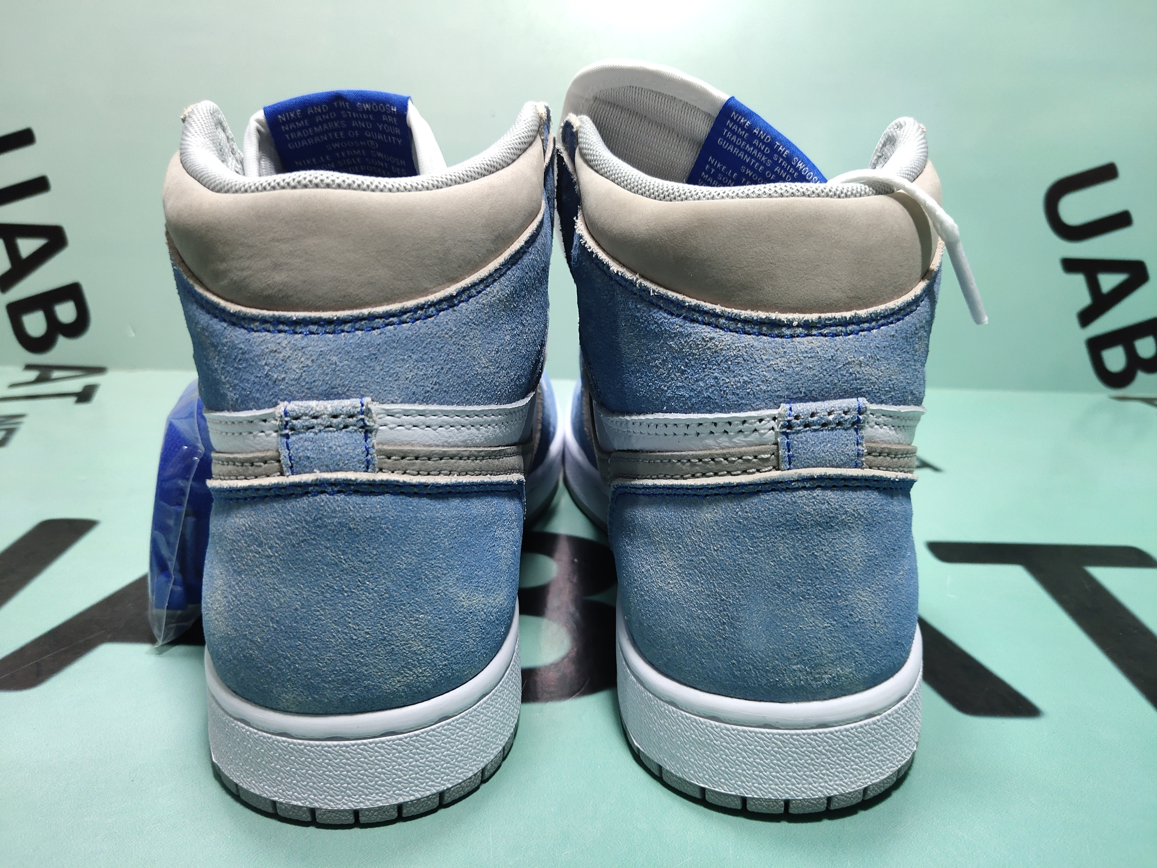 Uabat Jordan 1 Retro High Hyper Royal, 555088-402