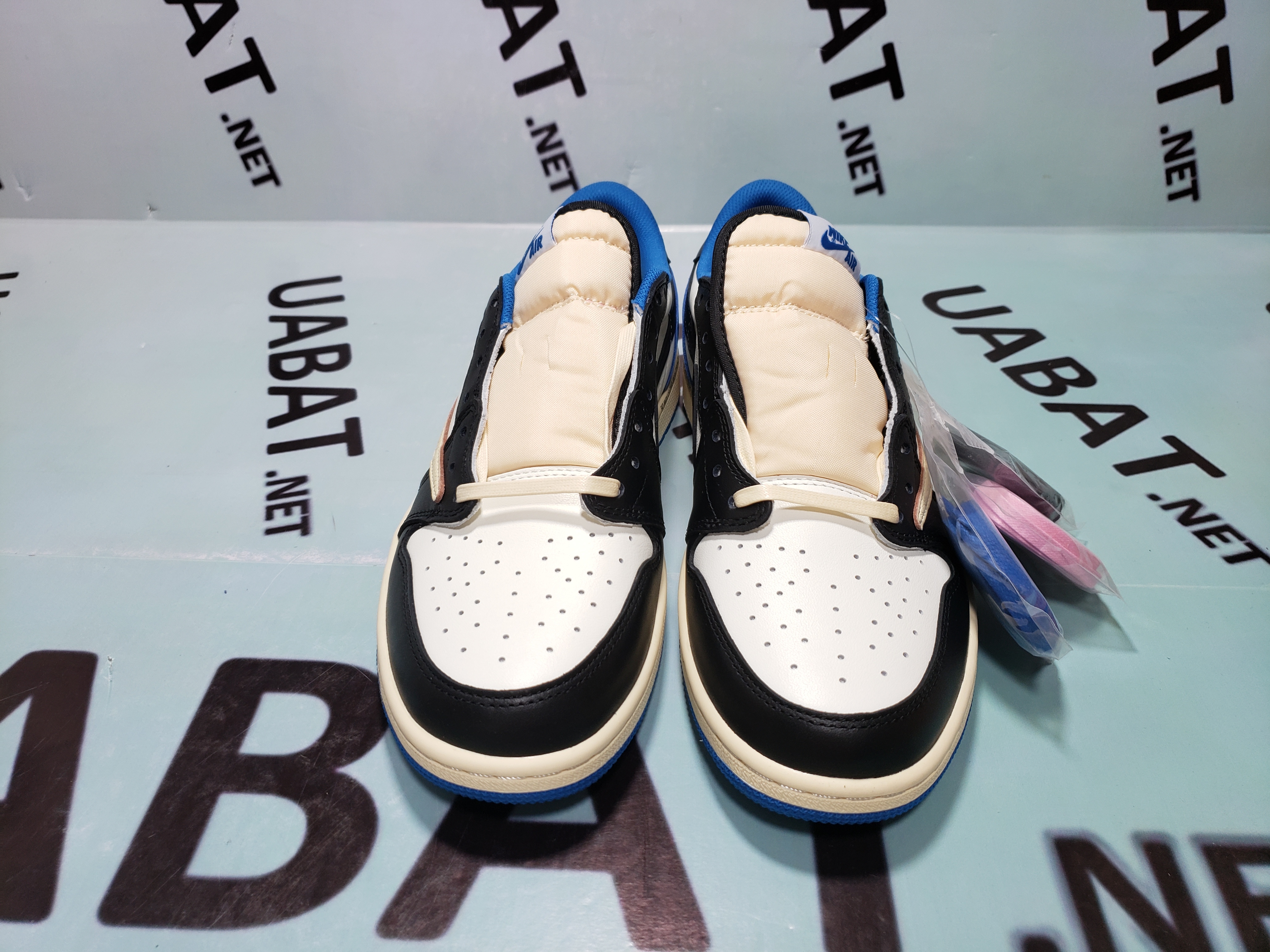 Uabat Jordan 1 Low Travis Scott x Fragment Design, DM7866-140