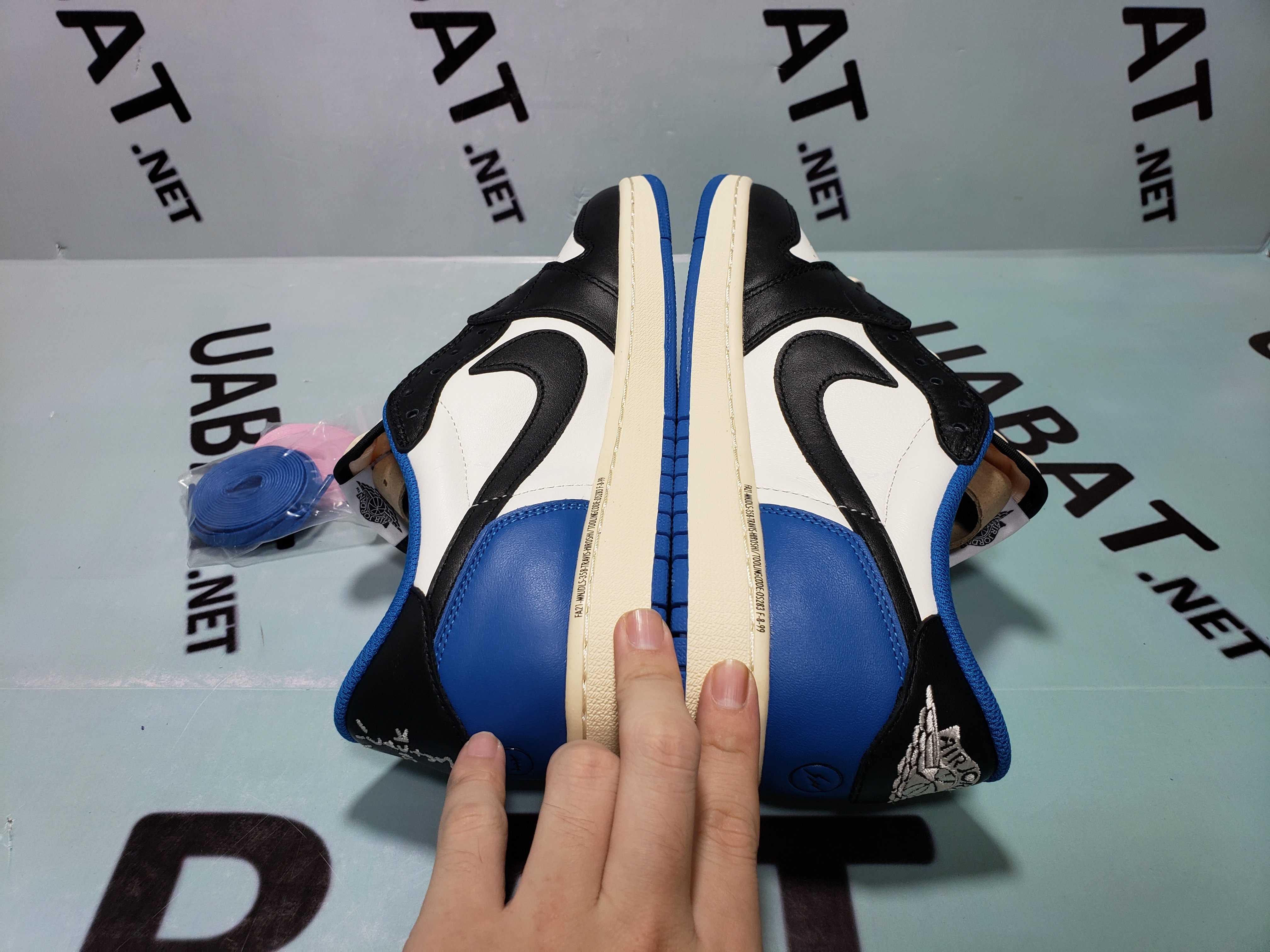 Uabat Jordan 1 Low Travis Scott x Fragment Design, DM7866-140