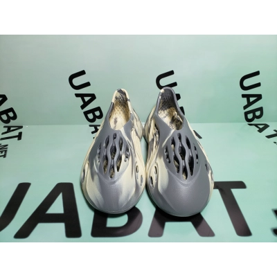 OG Yeezy Foam RNNR MXT Moon Gray, GV7904 02