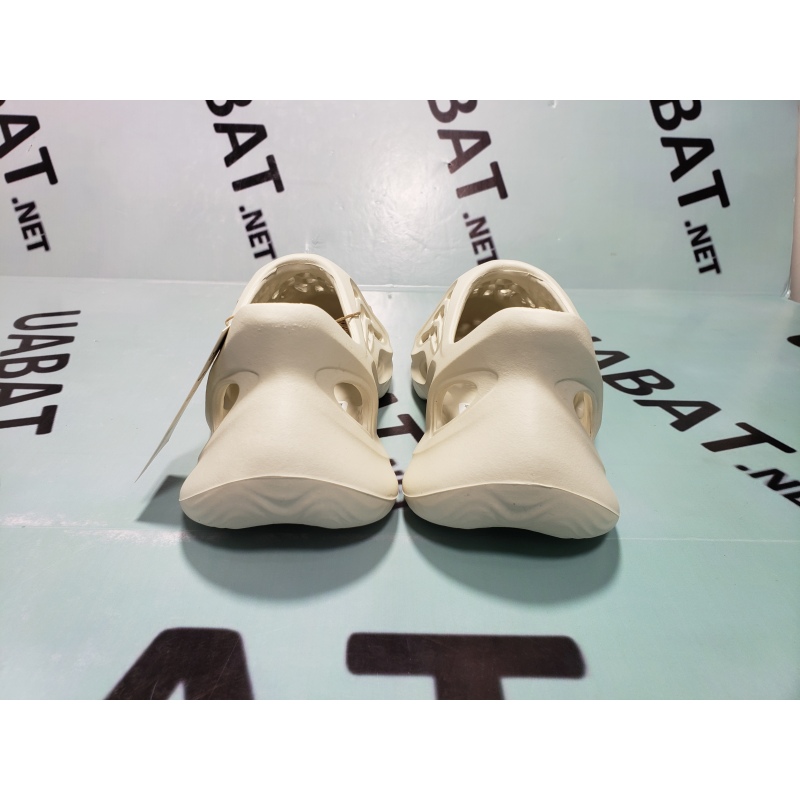 OG Yeezy Foam RNNR Ararat, G55486
